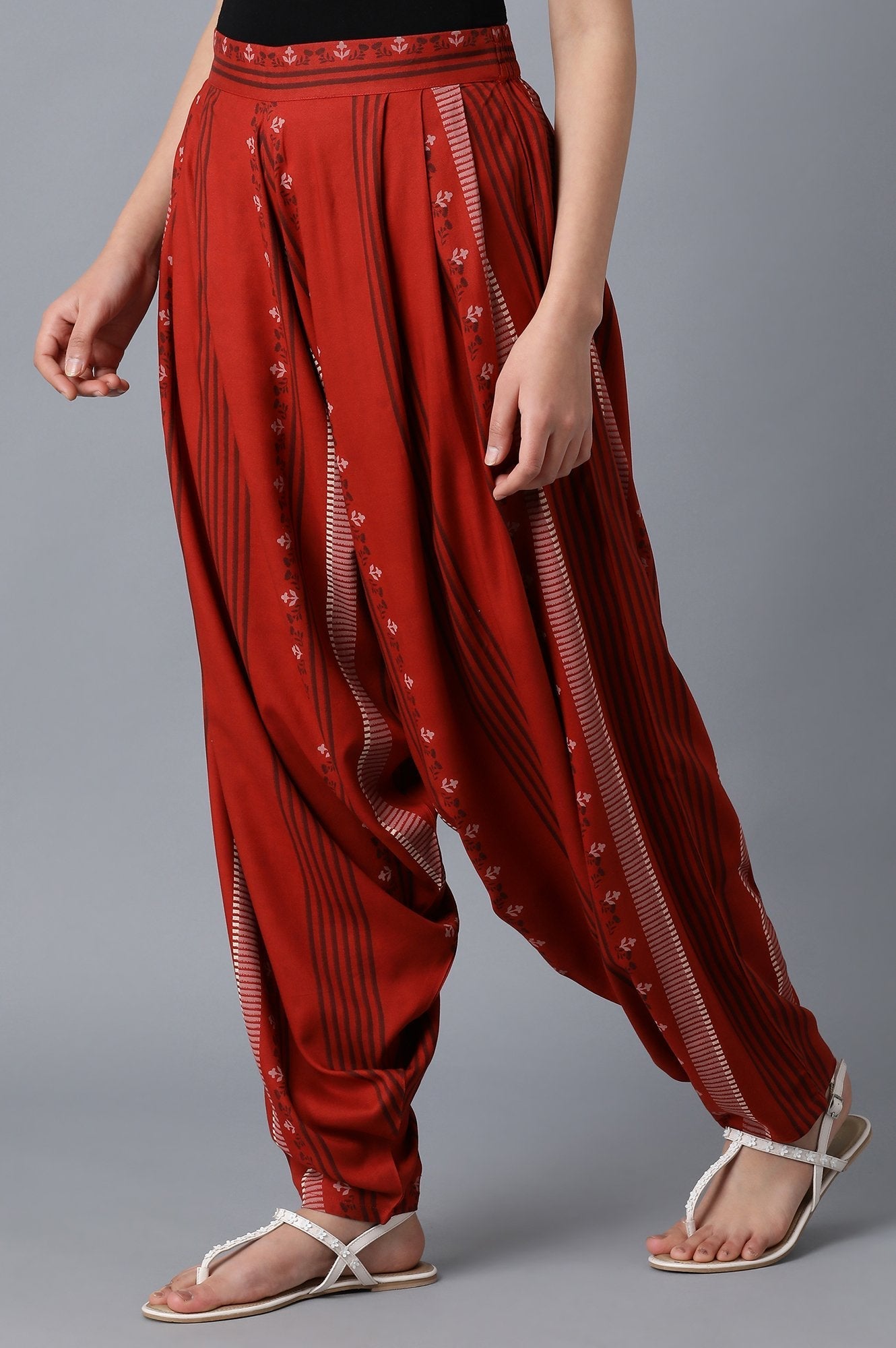 https://cdn.shopify.com/s/files/1/0722/3148/5636/files/20FEW60810-114341_3_f1858b39-fe8e-4ed6-8a5c-592b1a3ca22a.jpg?v=1760605662