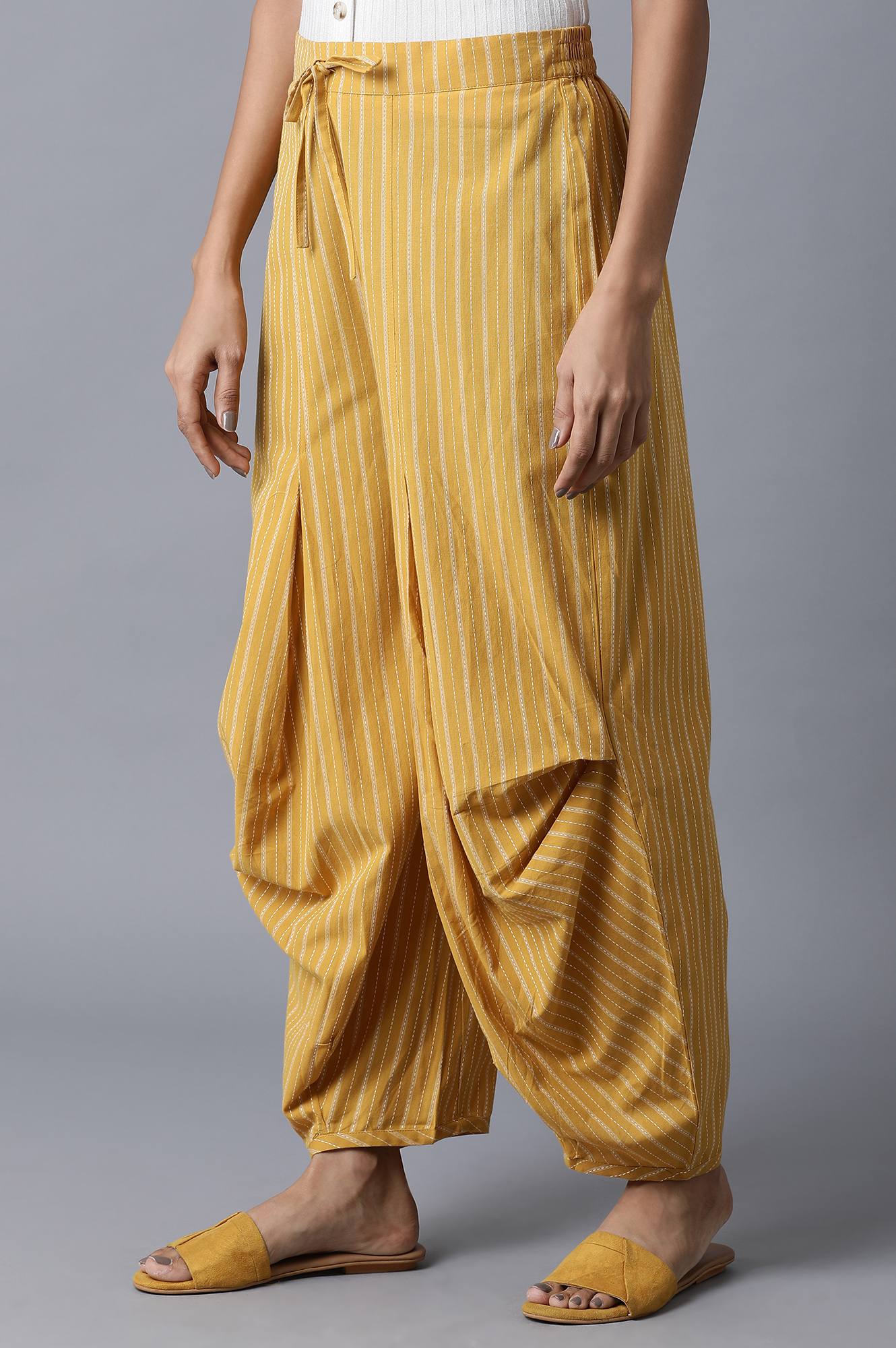 https://cdn.shopify.com/s/files/1/0722/3148/5636/files/20FEW60857-311162_3_c3f1ed11-29fd-449d-9f72-bdfaf6ea0ddd.jpg?v=1760466347