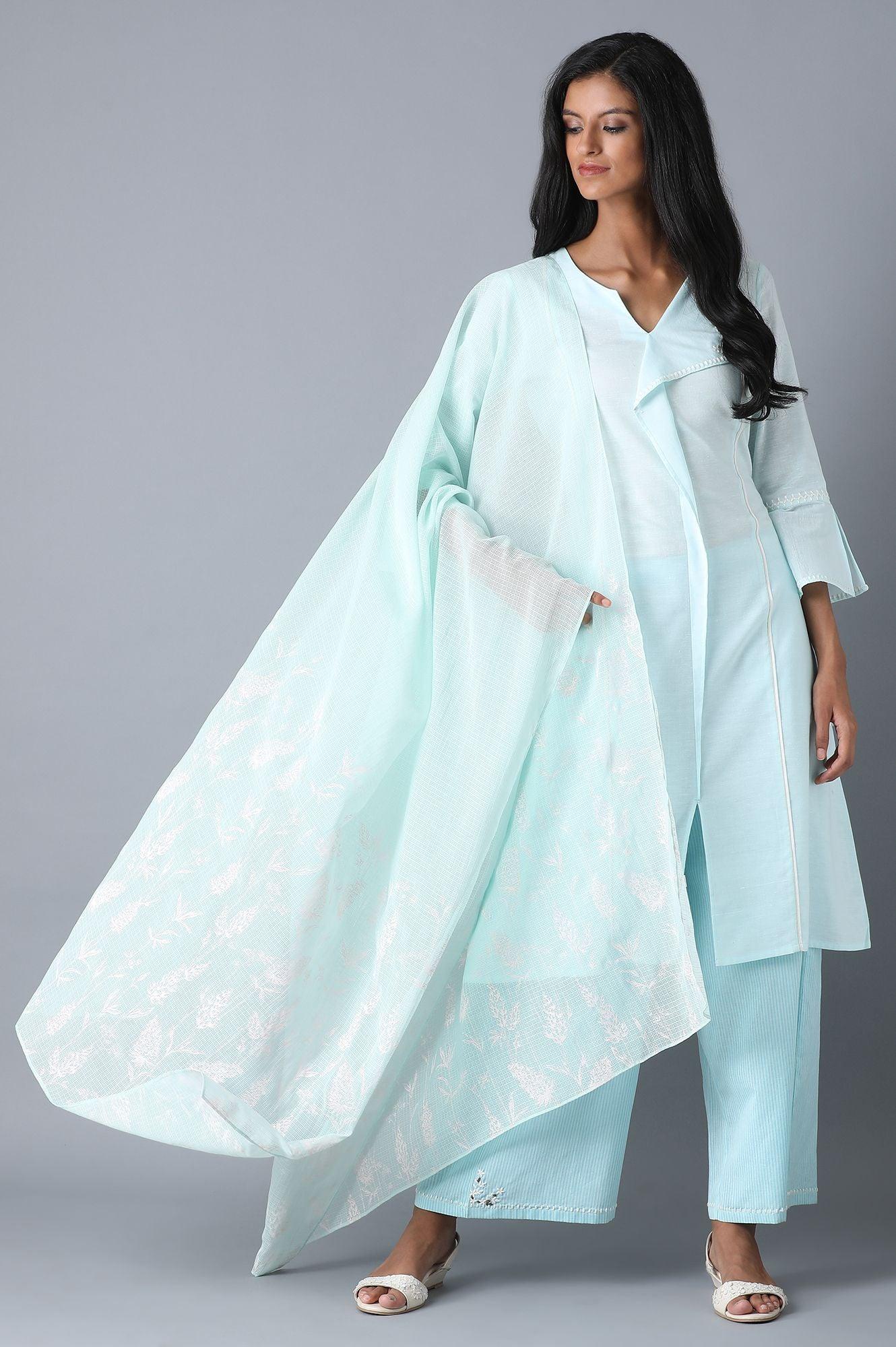 https://cdn.shopify.com/s/files/1/0722/3148/5636/files/20FEW60904-114358_5_56f385a6-64a4-491d-90e1-d6d02c111d3e.jpg?v=1760462575