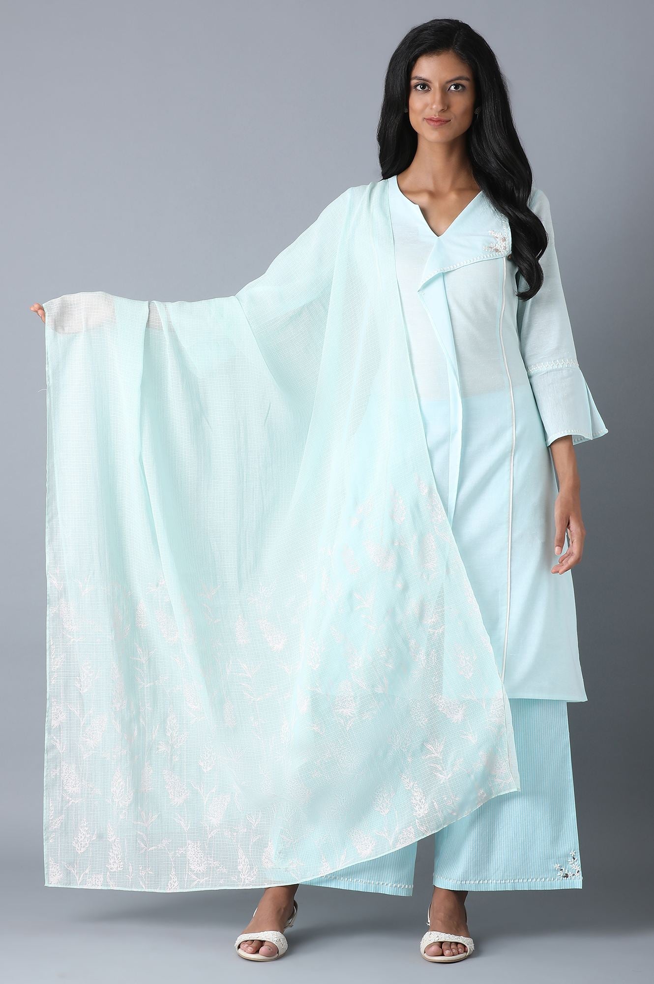 https://cdn.shopify.com/s/files/1/0722/3148/5636/files/20FEW80589-114335_1_f25f90fa-c9fd-416c-9f04-3d3addf3e0f4.jpg?v=1760602038