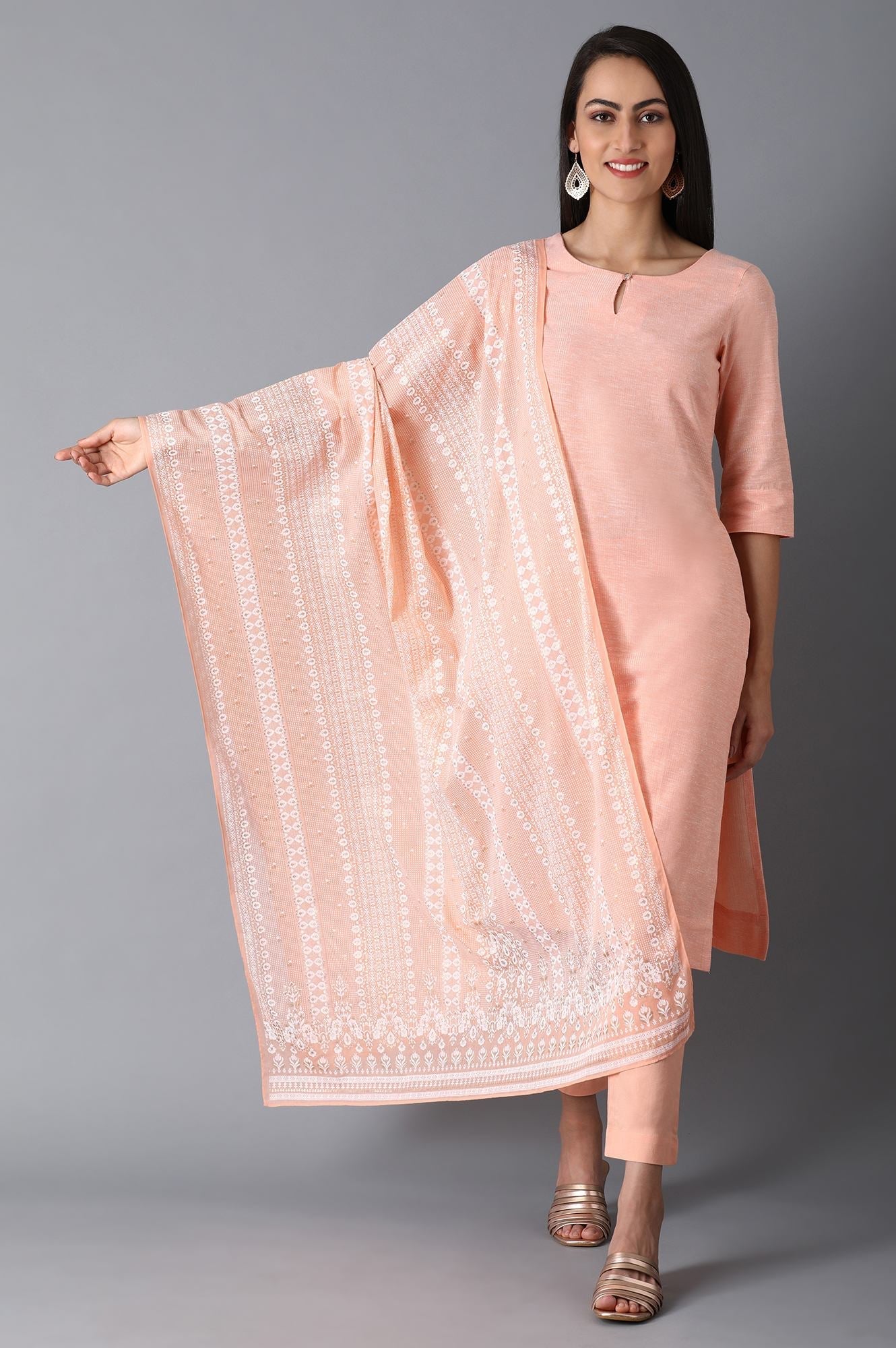 https://cdn.shopify.com/s/files/1/0722/3148/5636/files/20FEW80628-114357_1_558eb5d1-0d71-45d8-9ece-19abcc70afda.jpg?v=1760597381