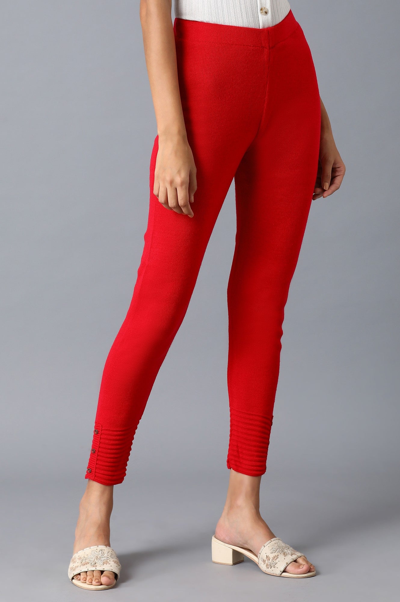 https://cdn.shopify.com/s/files/1/0722/3148/5636/files/20NOW60421-214257_4_4ede94f1-fd63-4f3e-b7c8-18a1e2661a68.jpg?v=1760482605