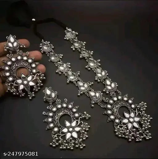 Tehzeeb Creations Women's Silver Colour Oxidised Necklace And Earrings With White Kundan - Distacart