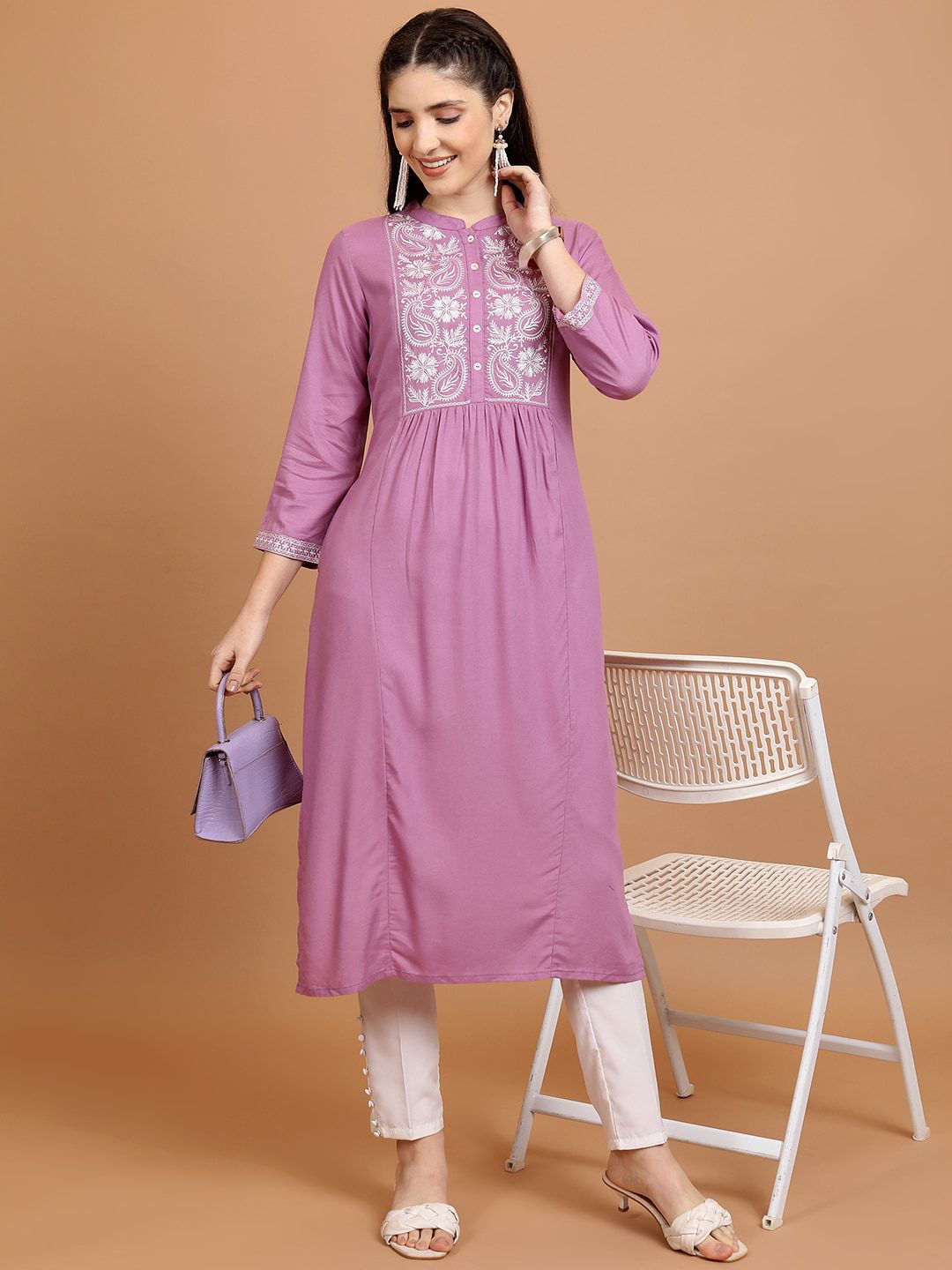 Vishudh Floral Embroidered Straight Kurta - Distacart