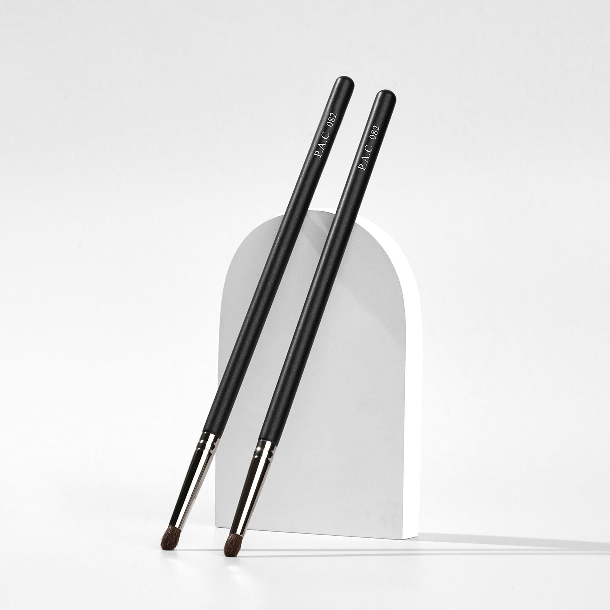 PAC Studio Blending Eyeshadow Brush - 082