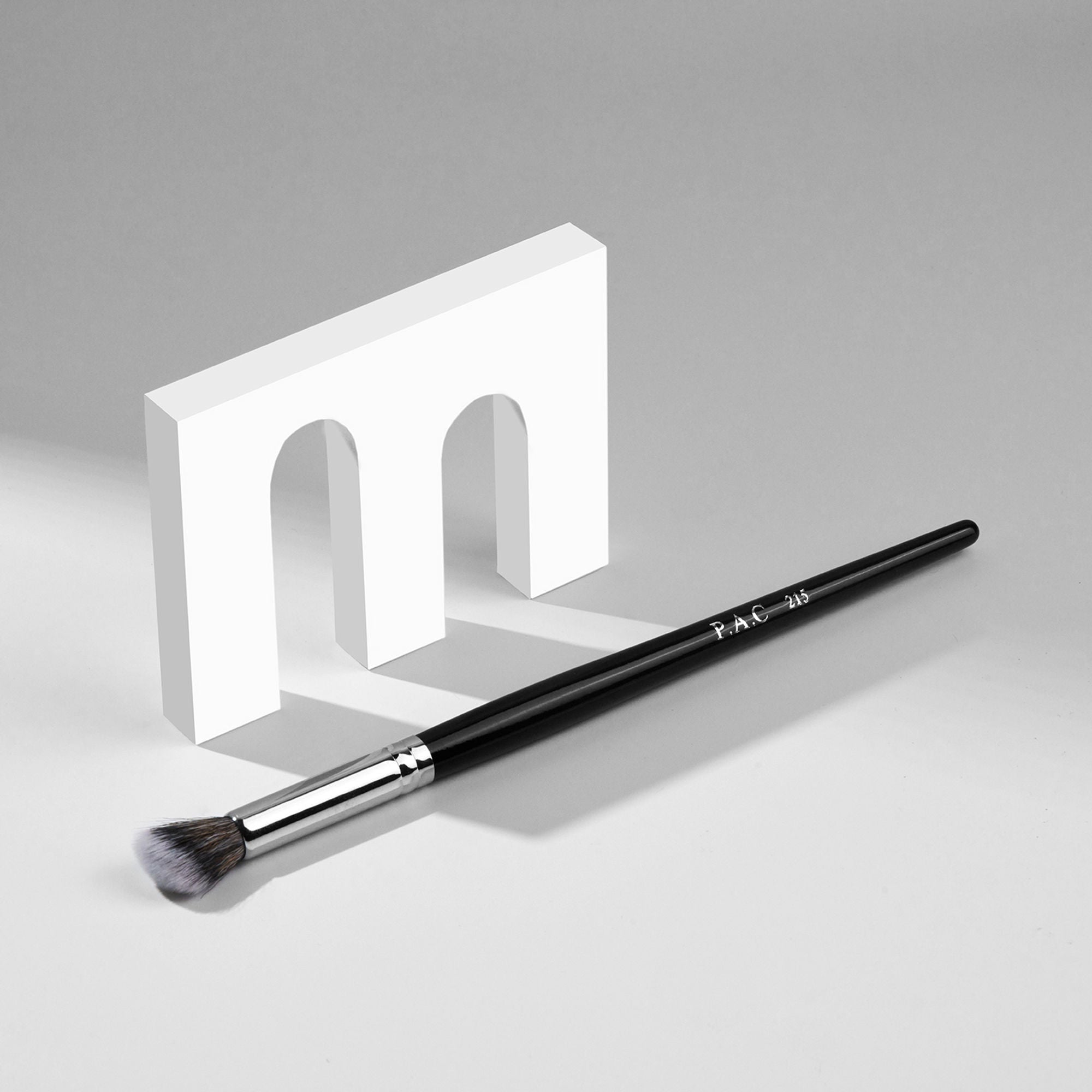 PAC Studio Concealer Brush 215 - Fluffy Angled Brush for Under Eye Concealing Ultra Soft Synthetic Bristles