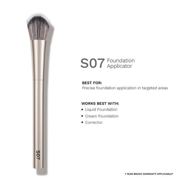 PAC S07 Foundation Applicator - Unique Kitten Paw Shape, Ensures Smooth Blending, Streak Free Finish