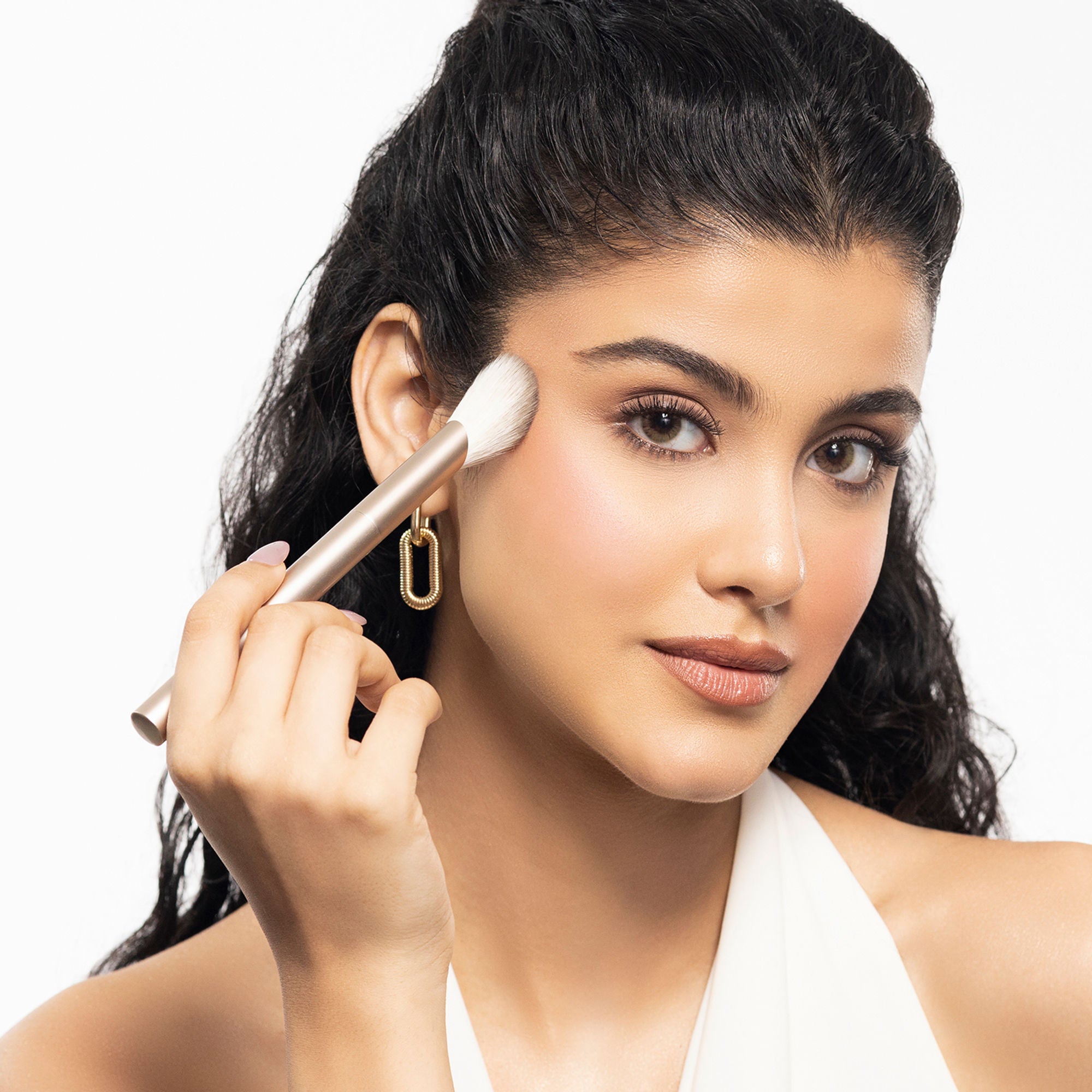 PAC Studio S09 Contour Brush - Lightly Packed Fluffy Angular Brush Ideal to Contour Face Neck & Collarbone - Distacart