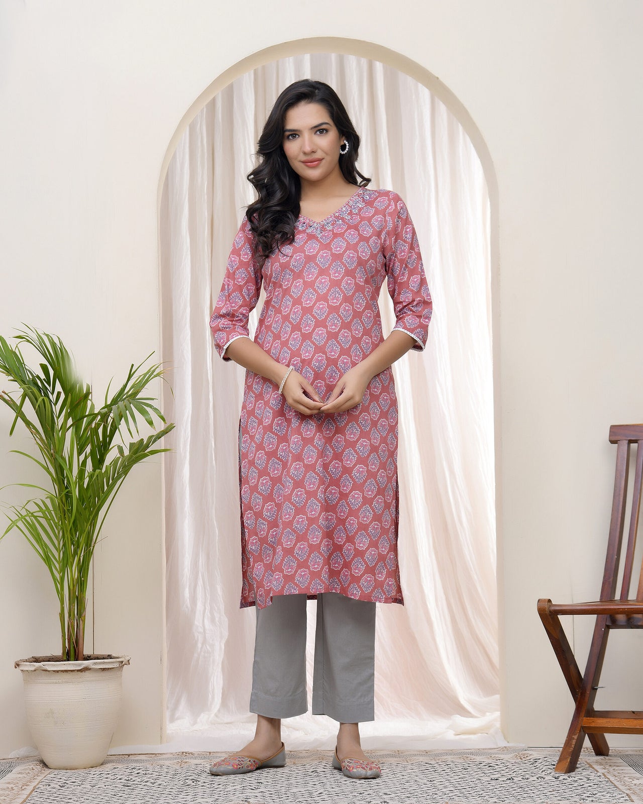 Vaasva Women Pink Cotton Printed Straight Kurti - Distacart