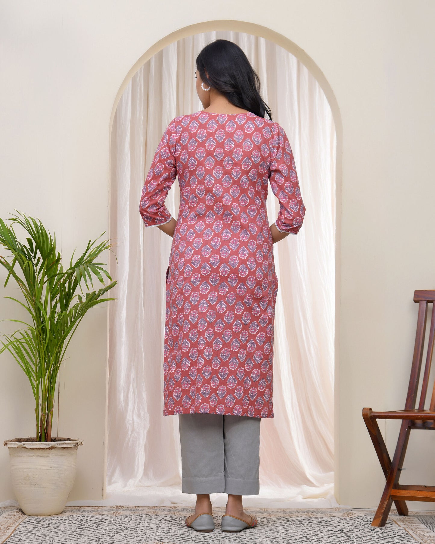 Vaasva Women Pink Cotton Printed Straight Kurti - Distacart