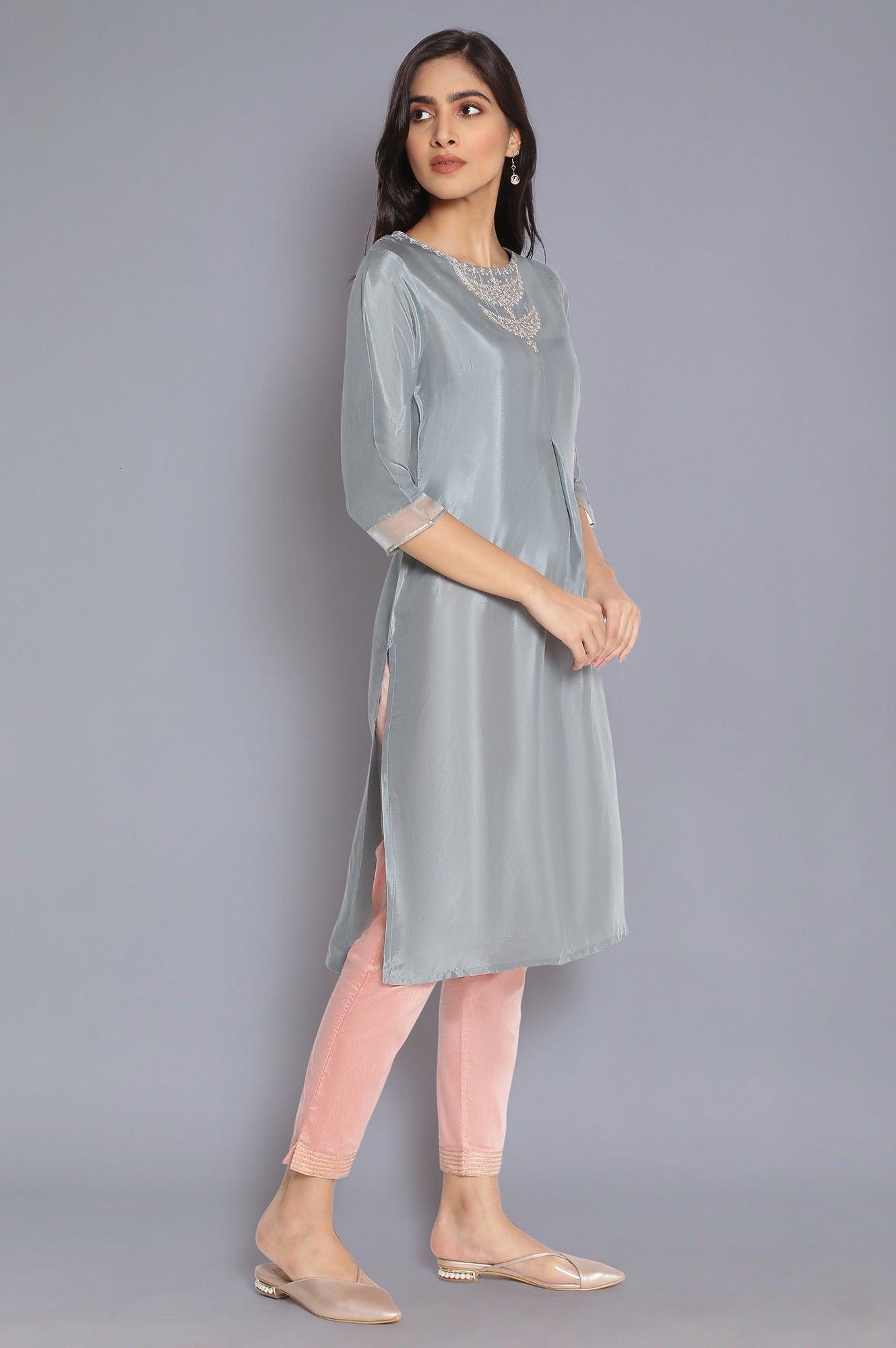https://cdn.shopify.com/s/files/1/0722/3148/5636/files/21AUW13898-214941_4_167443ef-e677-4a31-9a9f-aa07a4f21cd2.jpg?v=1760462592
