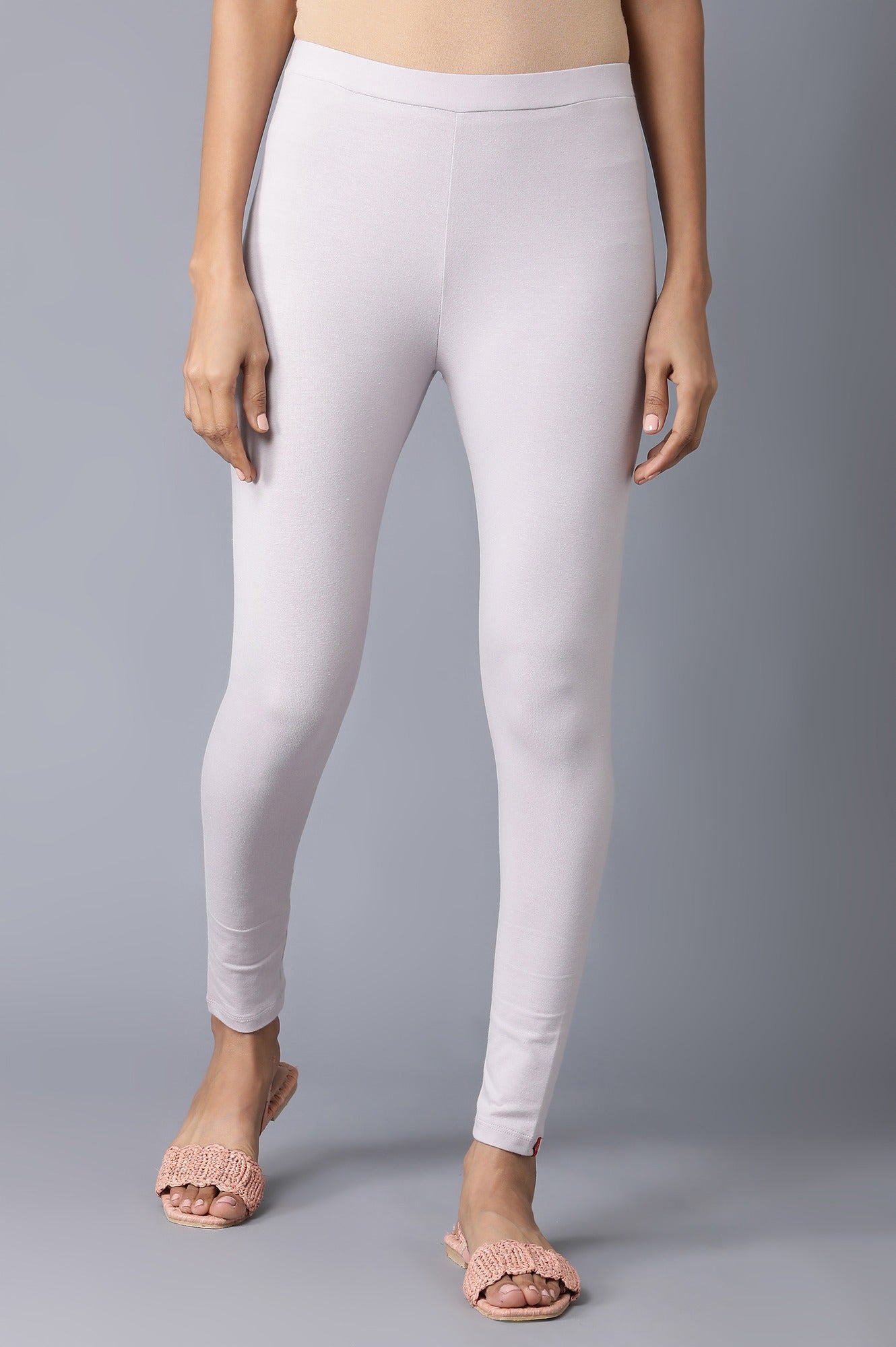 https://cdn.shopify.com/s/files/1/0722/3148/5636/files/21AUW60105-216035_1.jpg?v=1760485666