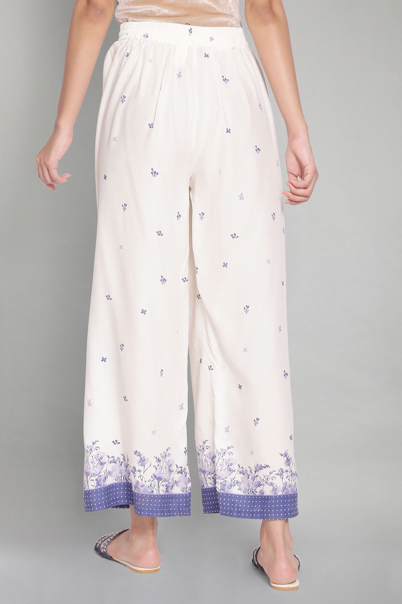 https://cdn.shopify.com/s/files/1/0722/3148/5636/files/21AUW61352-116085_2_4b13f922-29a8-4b0a-b65e-ae3e83d5cec8.jpg?v=1760482400