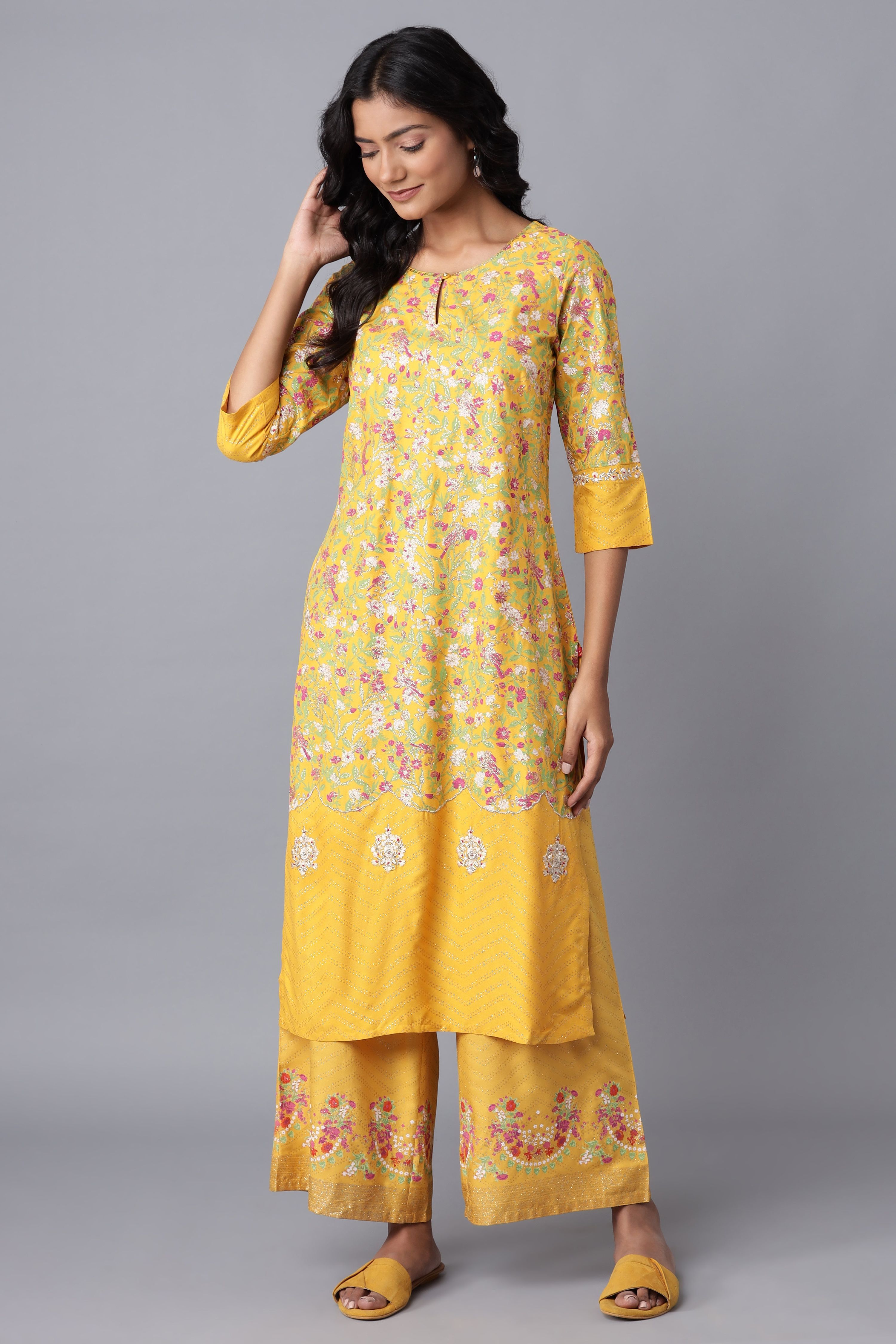 https://cdn.shopify.com/s/files/1/0722/3148/5636/files/21AUW61606-116856_5_58fec110-5914-4e53-9b7c-3d095f3cd773.jpg?v=1760479365
