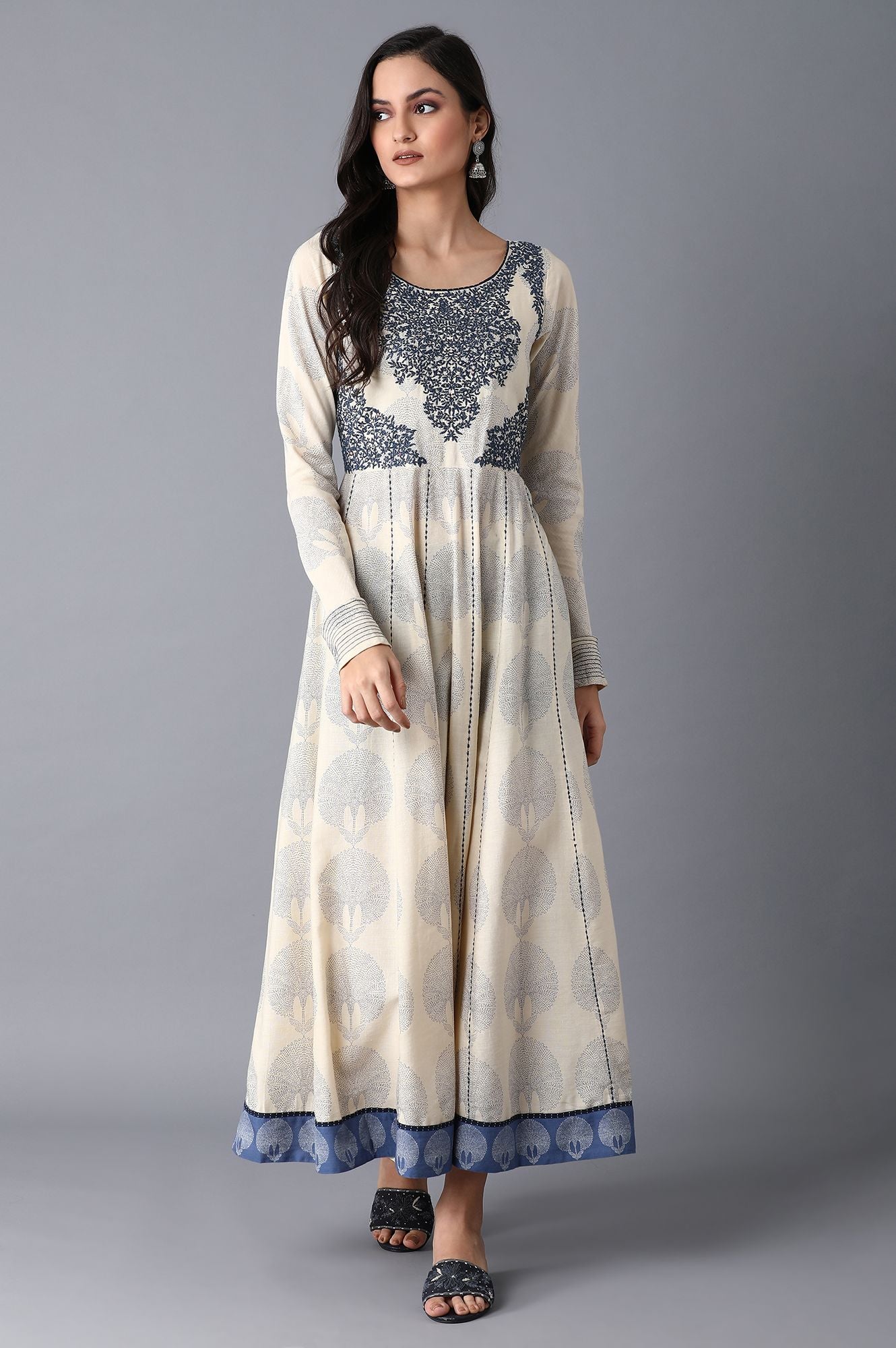 https://cdn.shopify.com/s/files/1/0722/3148/5636/files/21FEW13625-115690_1.jpg?v=1760484795