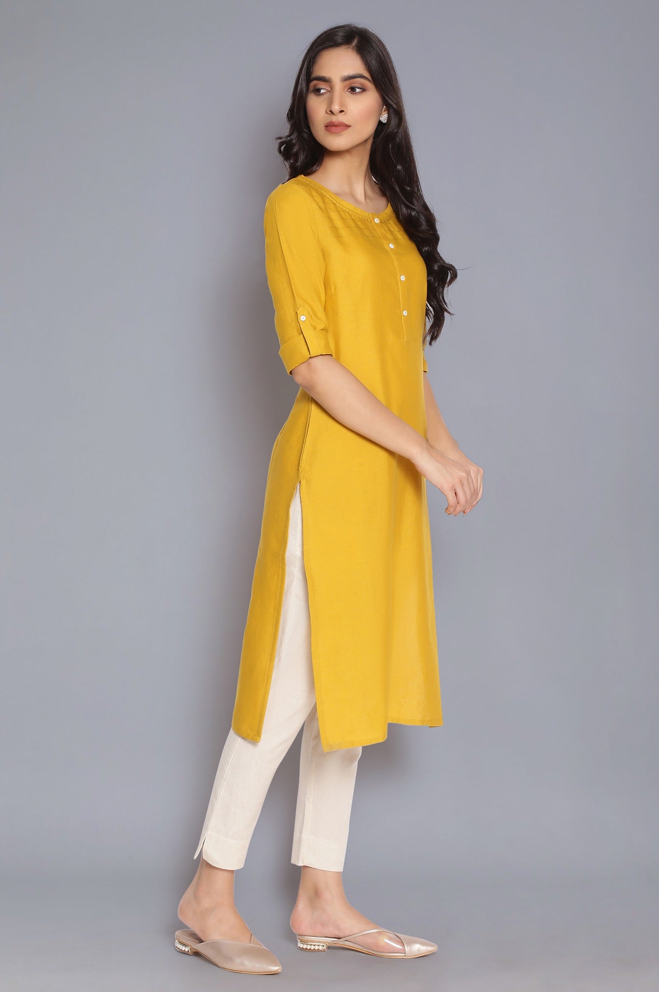 https://cdn.shopify.com/s/files/1/0722/3148/5636/files/21FEW13783-213740_4_bf70ab1d-c9d8-490b-8529-ca8be32dc936.jpg?v=1760479427
