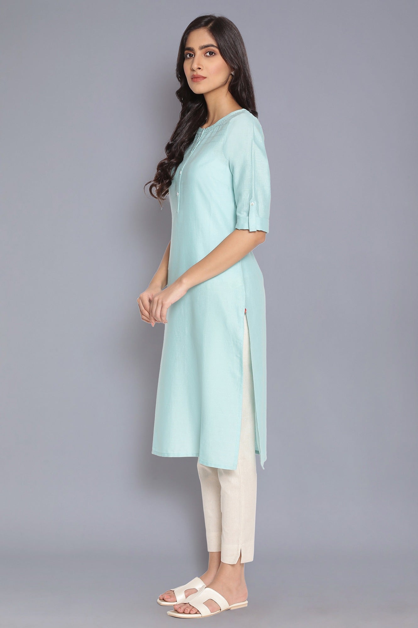 https://cdn.shopify.com/s/files/1/0722/3148/5636/files/21FEW13783-213747_3_0caf18e2-20d4-421c-b86d-cb26bcaf7fd1.jpg?v=1760481184