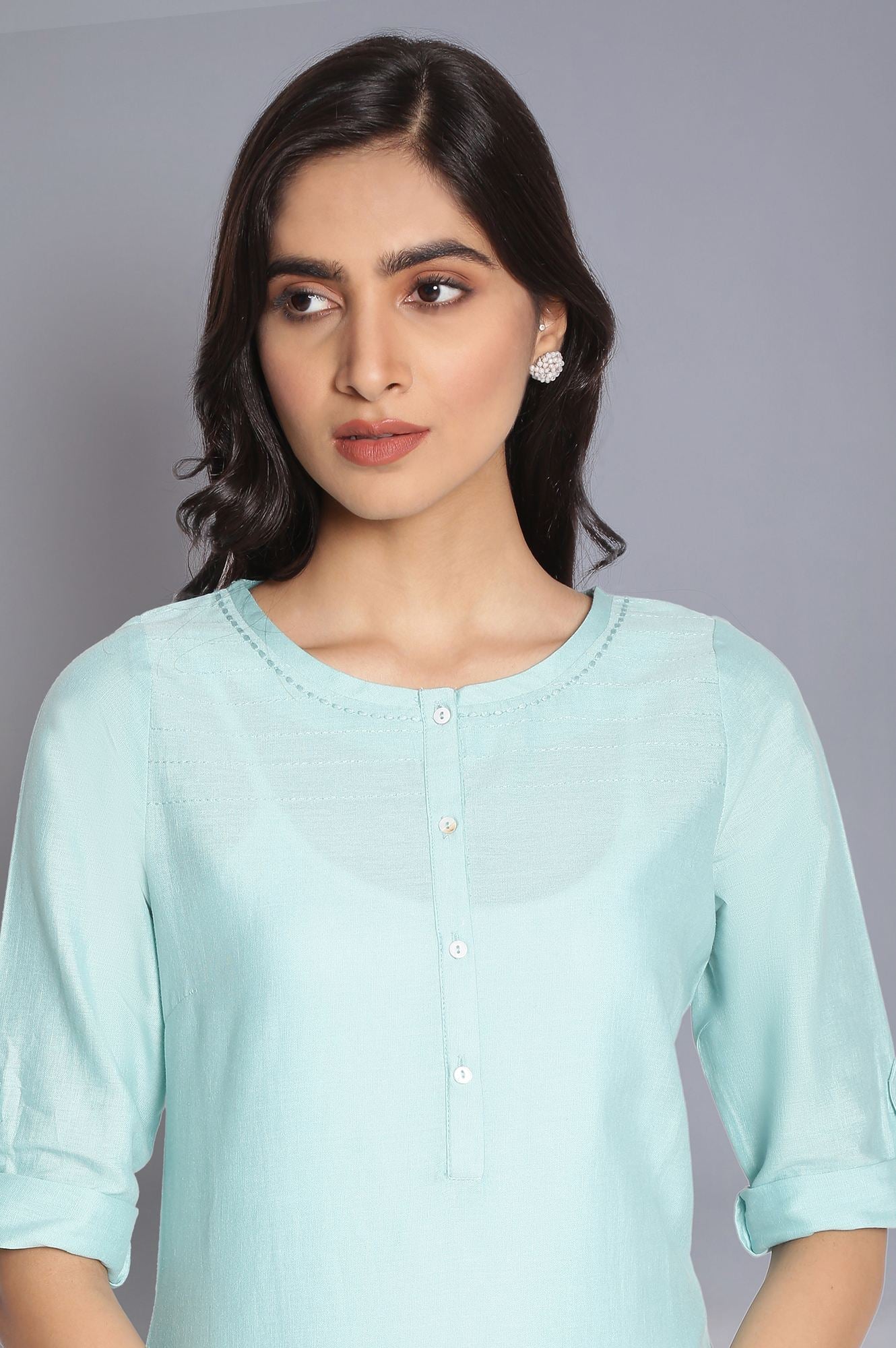 https://cdn.shopify.com/s/files/1/0722/3148/5636/files/21FEW13783-213747_6_7c02650d-b85d-49a2-9f21-29d26d7cd016.jpg?v=1760481217