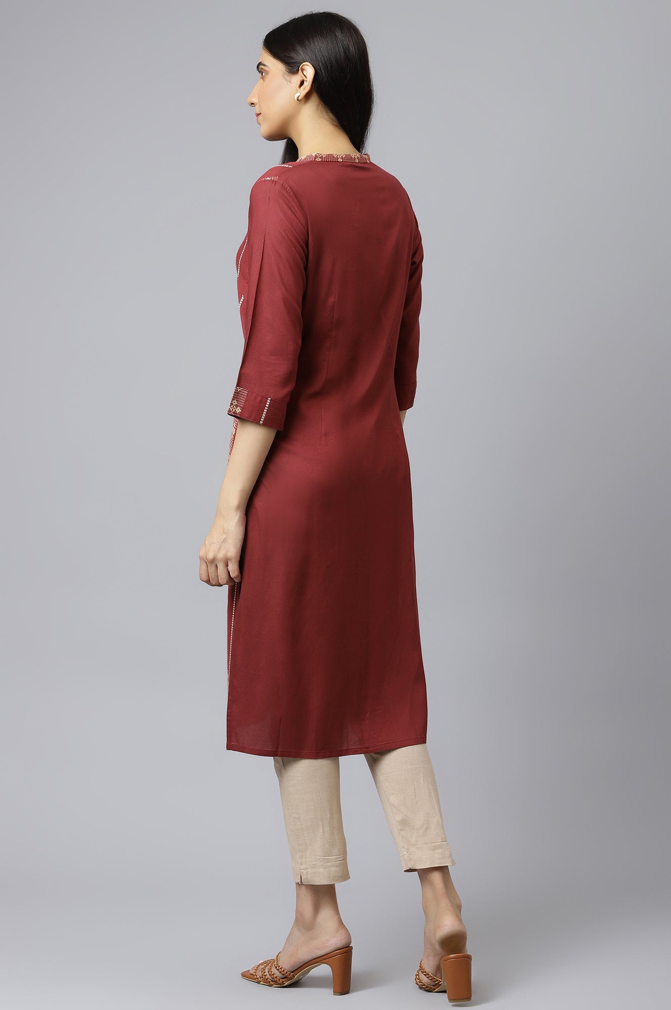 https://cdn.shopify.com/s/files/1/0722/3148/5636/files/21FEW15914-311905_4_be8903f4-d126-445d-8427-e0a8010b5cc2.jpg?v=1772277024