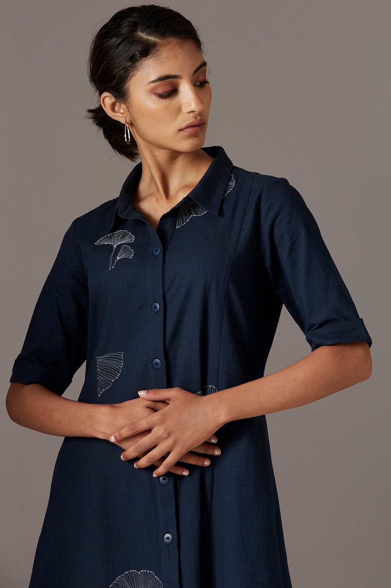 https://cdn.shopify.com/s/files/1/0722/3148/5636/files/21FEW17019-830010_6.jpg?v=1760484318