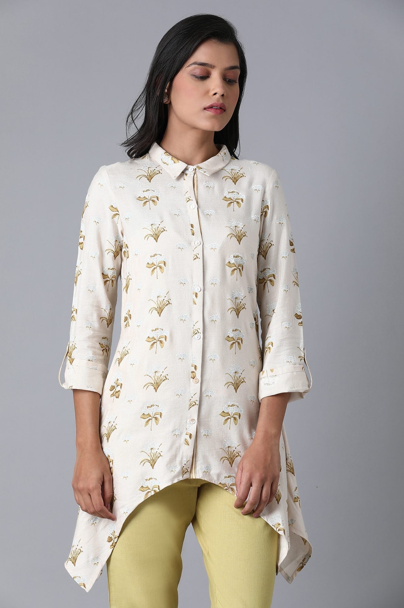 https://cdn.shopify.com/s/files/1/0722/3148/5636/files/21FEW30403-113959_1_6de06863-d624-4c83-b4e2-e73c097516db.jpg?v=1760482488