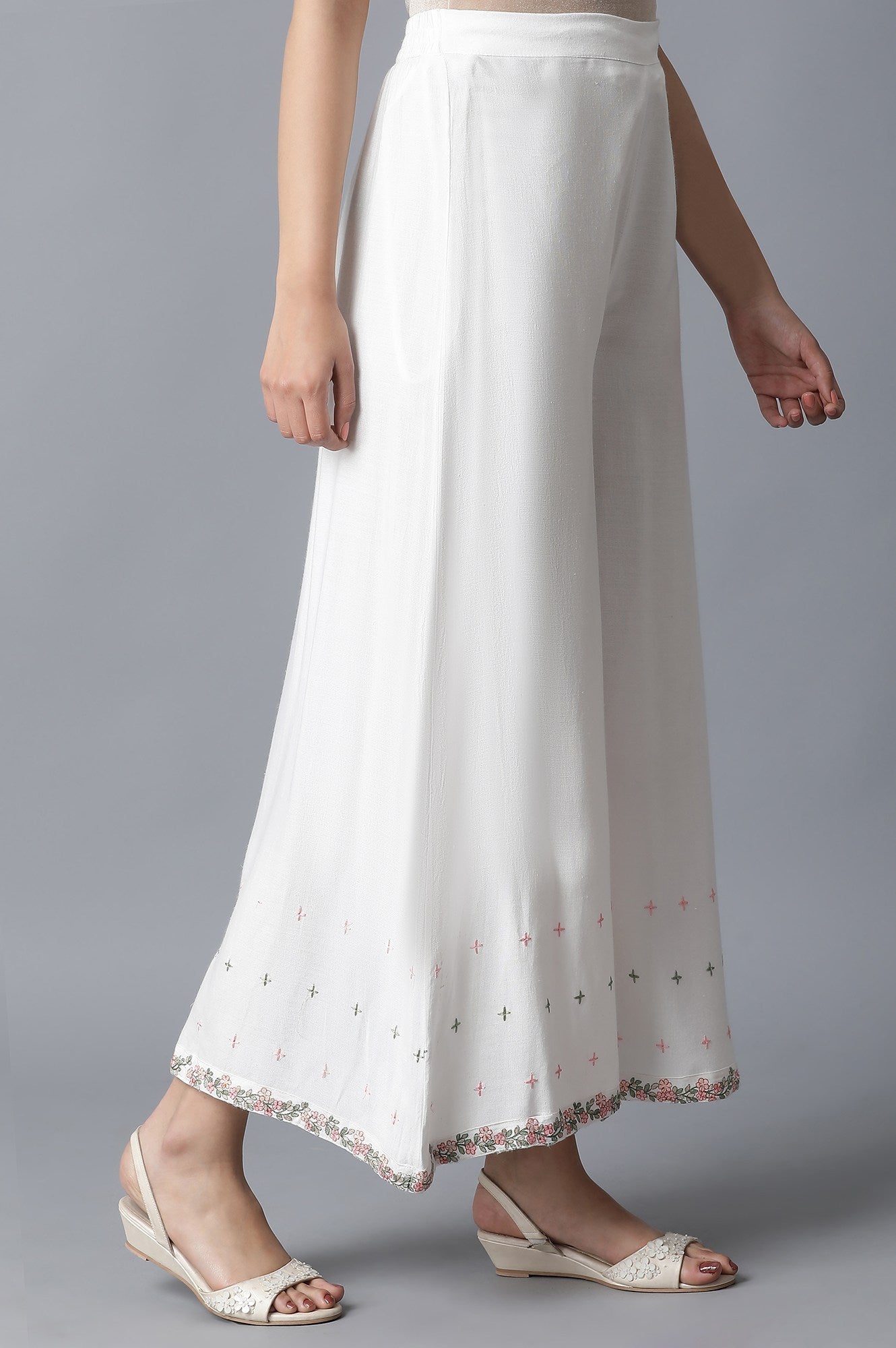 https://cdn.shopify.com/s/files/1/0722/3148/5636/files/21FEW60987-213924_4_e69f5bce-5914-452e-942b-42abc976ec5a.jpg?v=1772276672