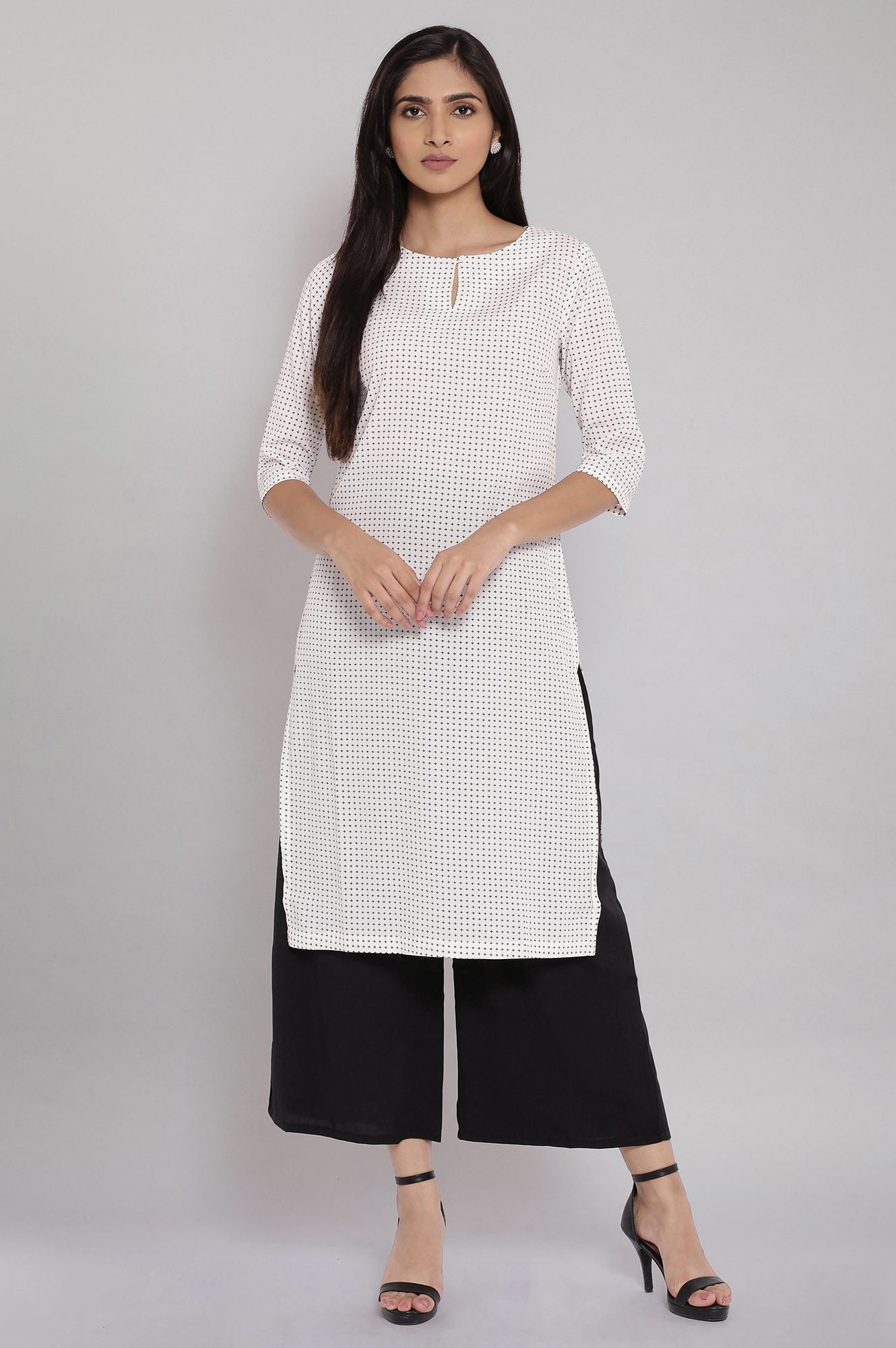 https://cdn.shopify.com/s/files/1/0722/3148/5636/files/21FEWS16216-59060_1_55593307-60dd-45b8-ab8a-d2fef49aeae8.jpg?v=1760482304