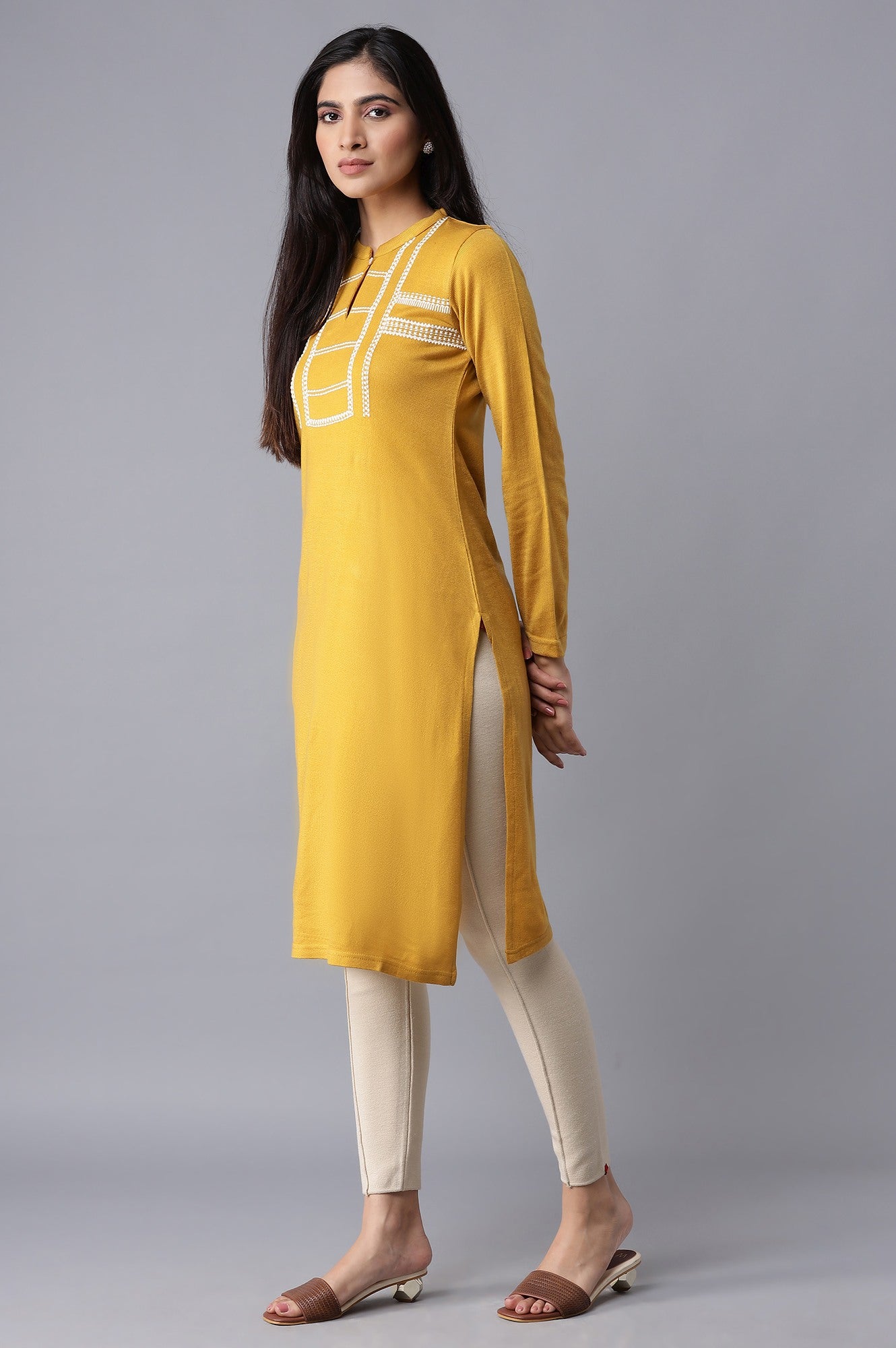 https://cdn.shopify.com/s/files/1/0722/3148/5636/files/21NOW16933-215949_3_688fe6b4-891b-430e-afeb-78b77e87fa2f.jpg?v=1760479482