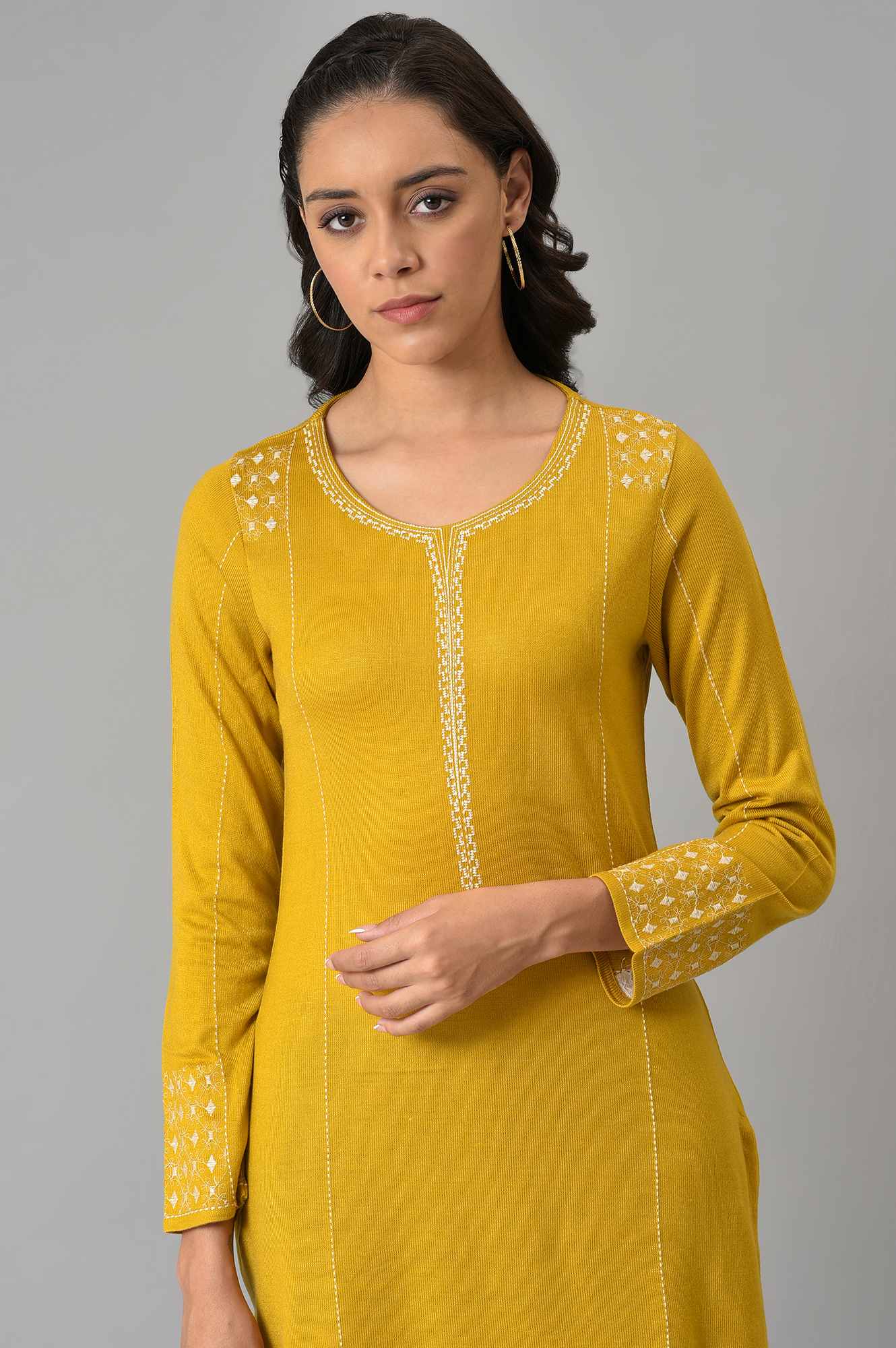 https://cdn.shopify.com/s/files/1/0722/3148/5636/files/21NOW16934-215949_6_badbd7ef-c3d9-4825-9d43-7b967ebb4a99.jpg?v=1760478982
