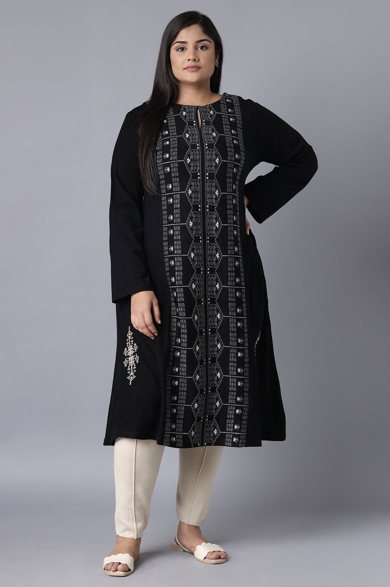 https://cdn.shopify.com/s/files/1/0722/3148/5636/files/21NOW16936-312042_7_b0fdef65-154c-48e4-aaf2-27037e2fb3e5.jpg?v=1760480679
