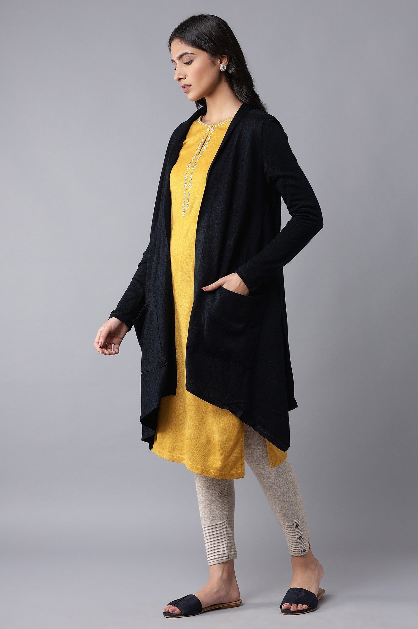 https://cdn.shopify.com/s/files/1/0722/3148/5636/files/21NOW40055-210444_3_60ac3e28-ba2a-44de-9cd1-4e0fe66b9e22.jpg?v=1760481282