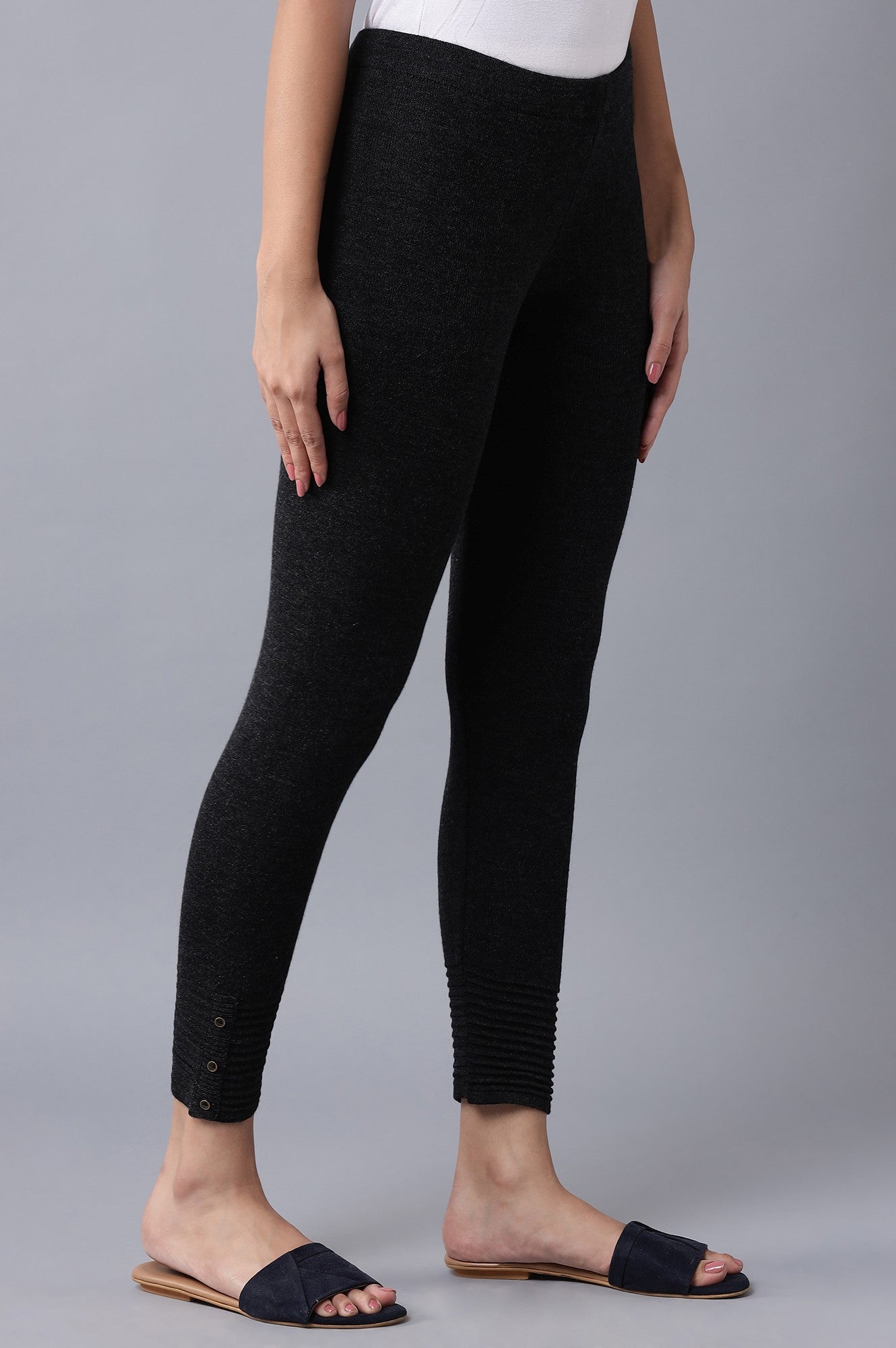 https://cdn.shopify.com/s/files/1/0722/3148/5636/files/21NOW60421-215943_4_b5f532d3-7638-4e5d-bc41-79221f75e847.jpg?v=1760481485