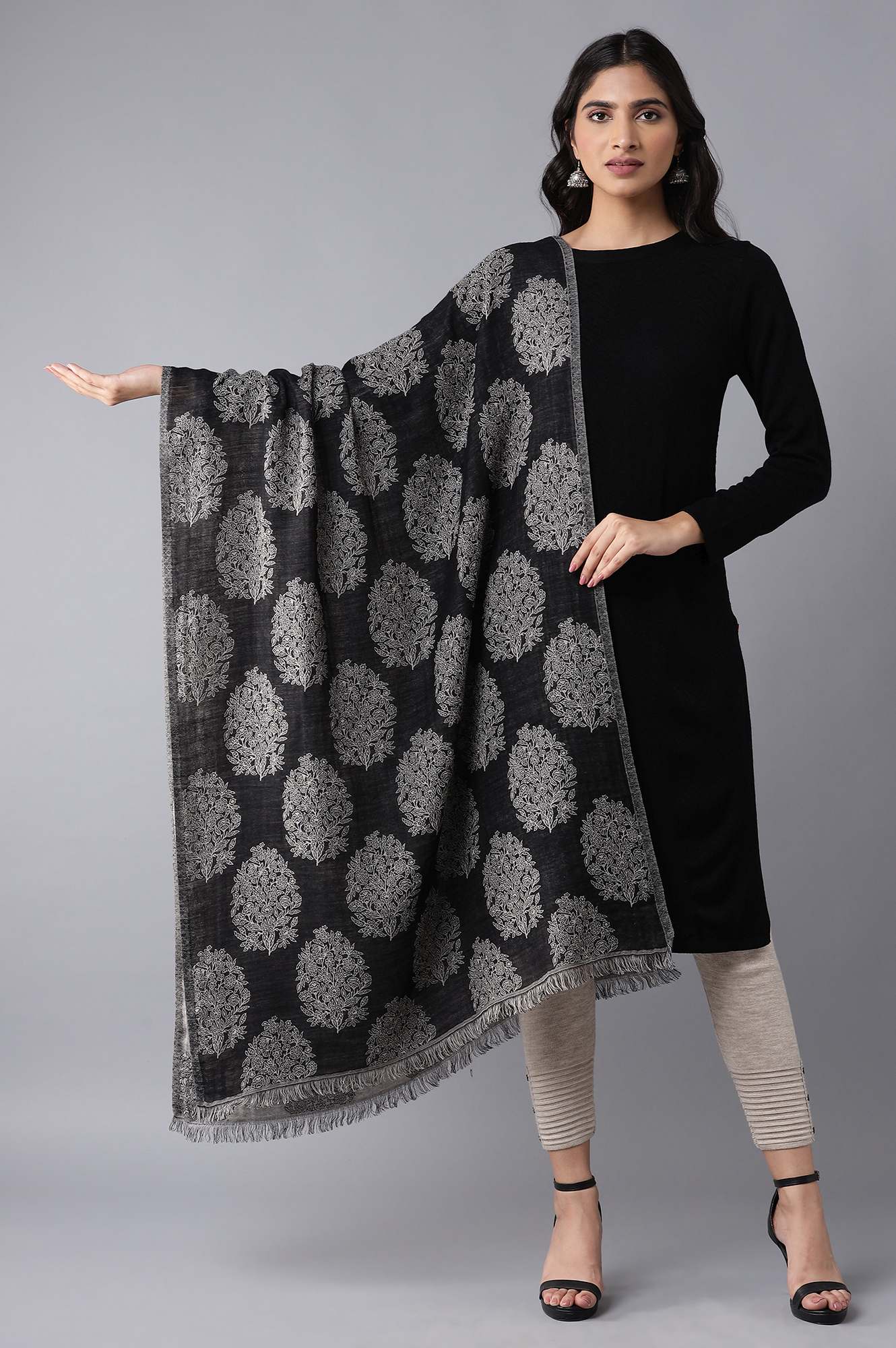 https://cdn.shopify.com/s/files/1/0722/3148/5636/files/21NOW81172-312036_1_2419deeb-b7bf-4561-b56b-c05cd6259ccd.jpg?v=1760601811