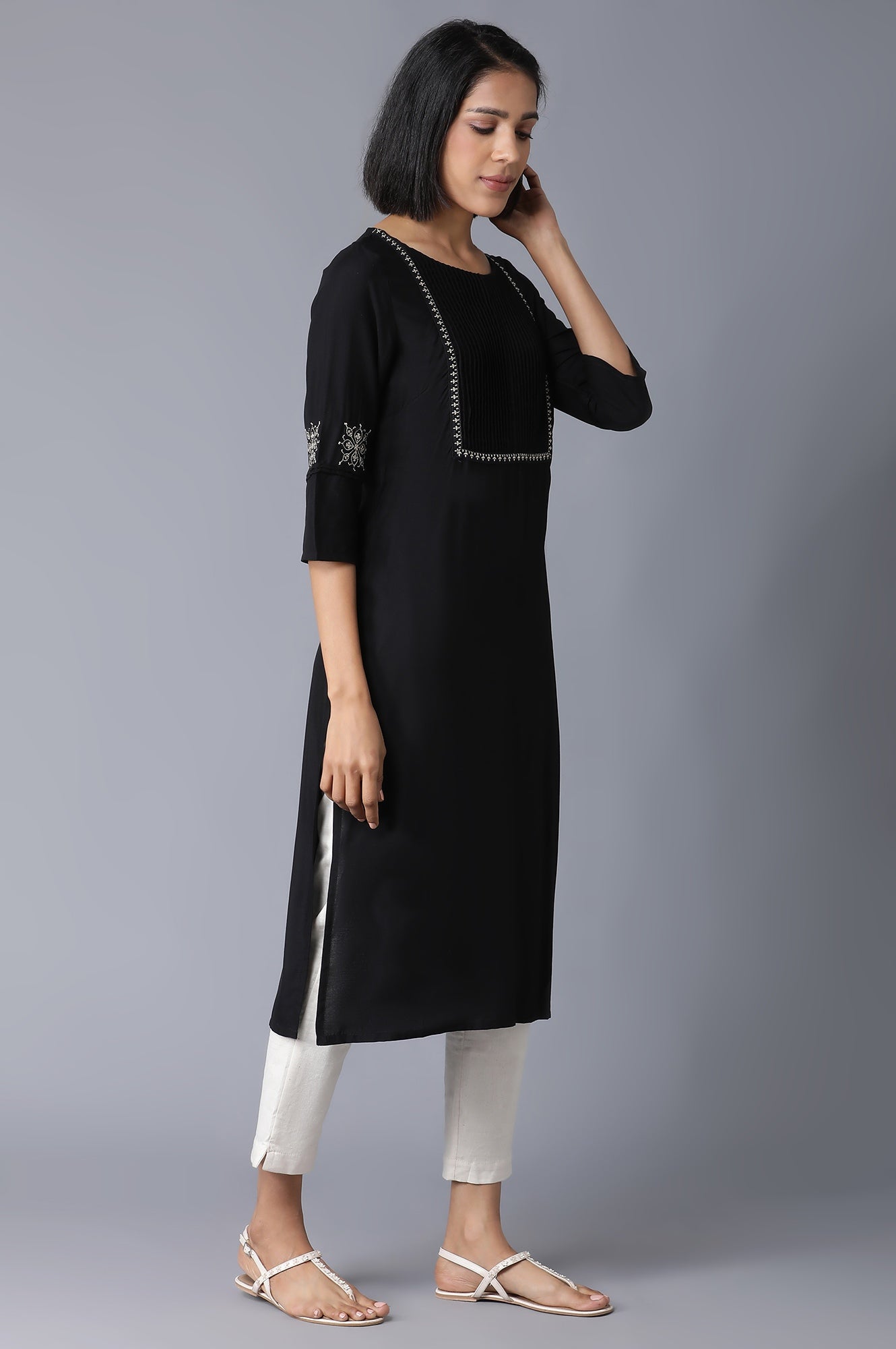 https://cdn.shopify.com/s/files/1/0722/3148/5636/files/21SAW16001-11617_4.jpg?v=1760484069