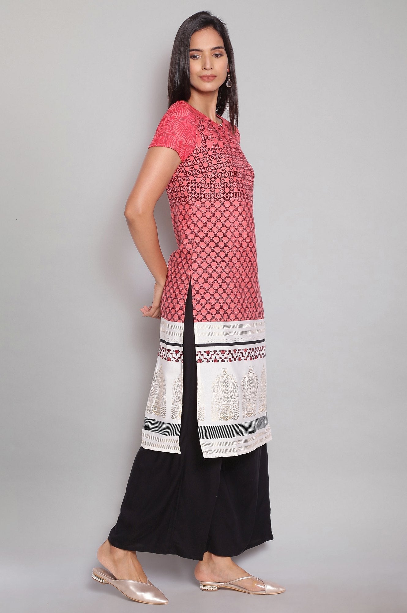 https://cdn.shopify.com/s/files/1/0722/3148/5636/files/21SFW16160-50437_4_c876a107-0704-4e92-9bf9-3a28a47043f9.jpg?v=1760477369