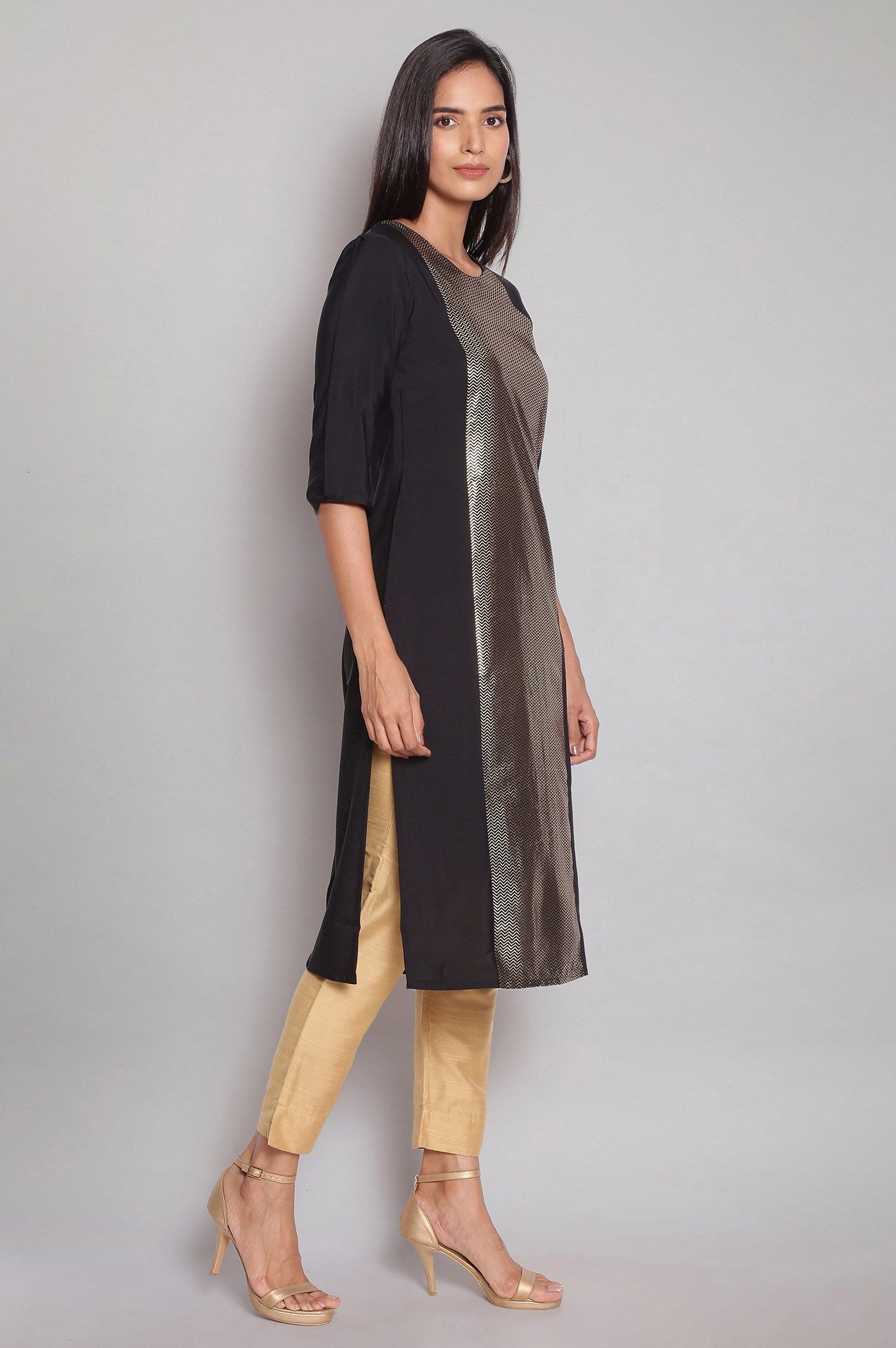 https://cdn.shopify.com/s/files/1/0722/3148/5636/files/21SFW16251-50726_4_ad9a020e-c8f4-4a4b-a56f-6b241288bd9e.jpg?v=1760480684