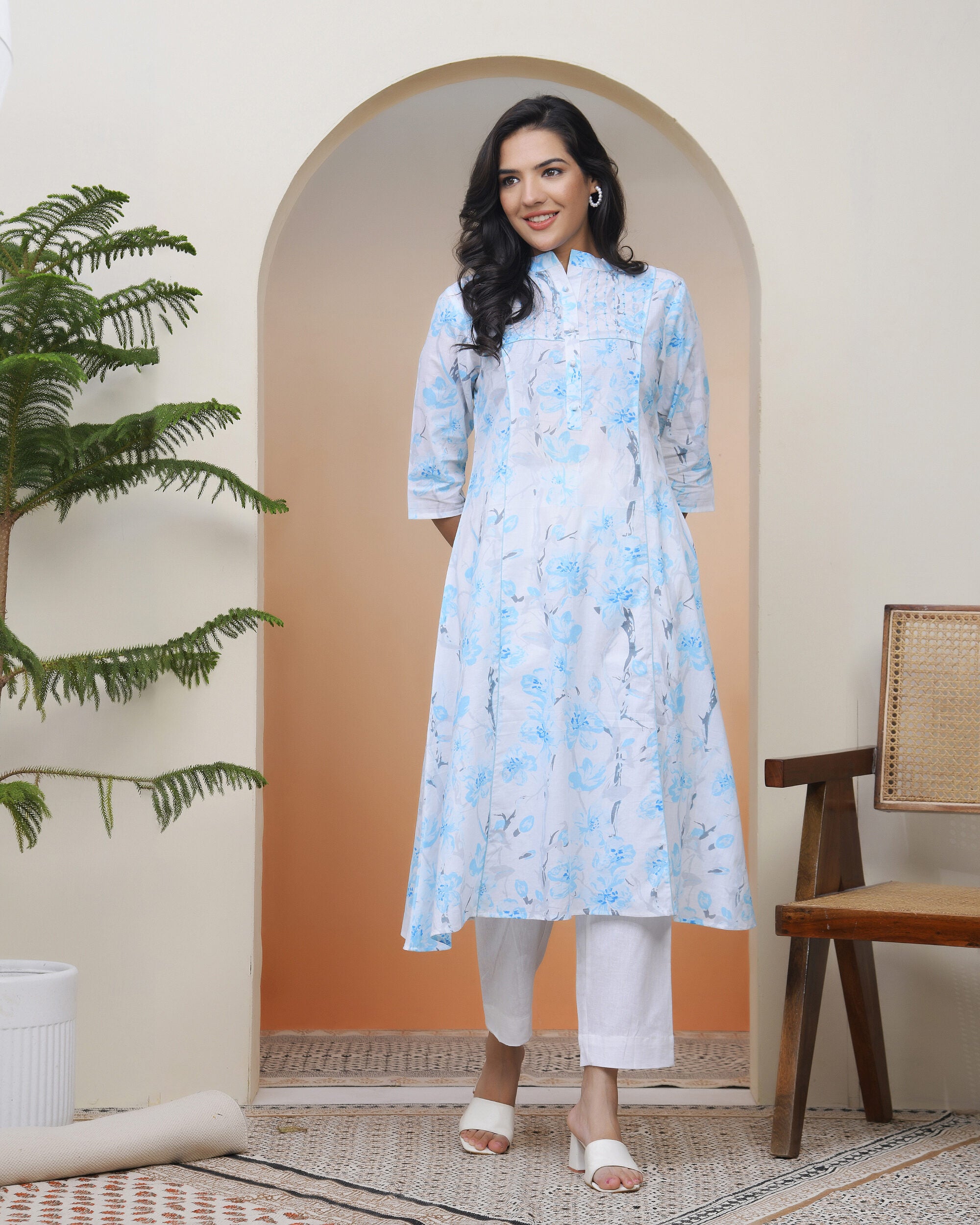 Vaasva Women White Floral Cotton Printed Flare Kurti