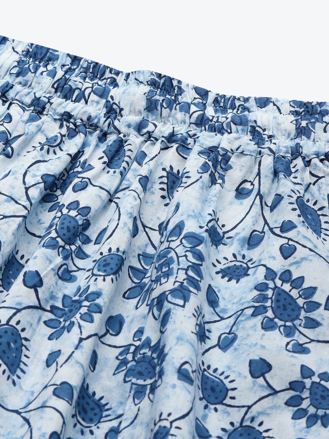TAG 7 Women White & Blue Printed Pure Cotton Flared Palazzos
