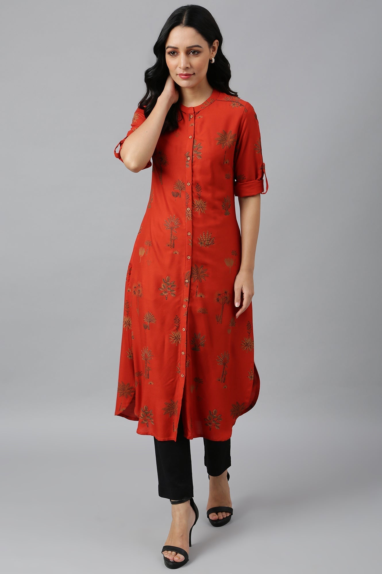 https://cdn.shopify.com/s/files/1/0722/3148/5636/files/22AUW17847-119717_5_6999b2e2-448a-4d64-b92e-e45c341c60c5.jpg?v=1772276426