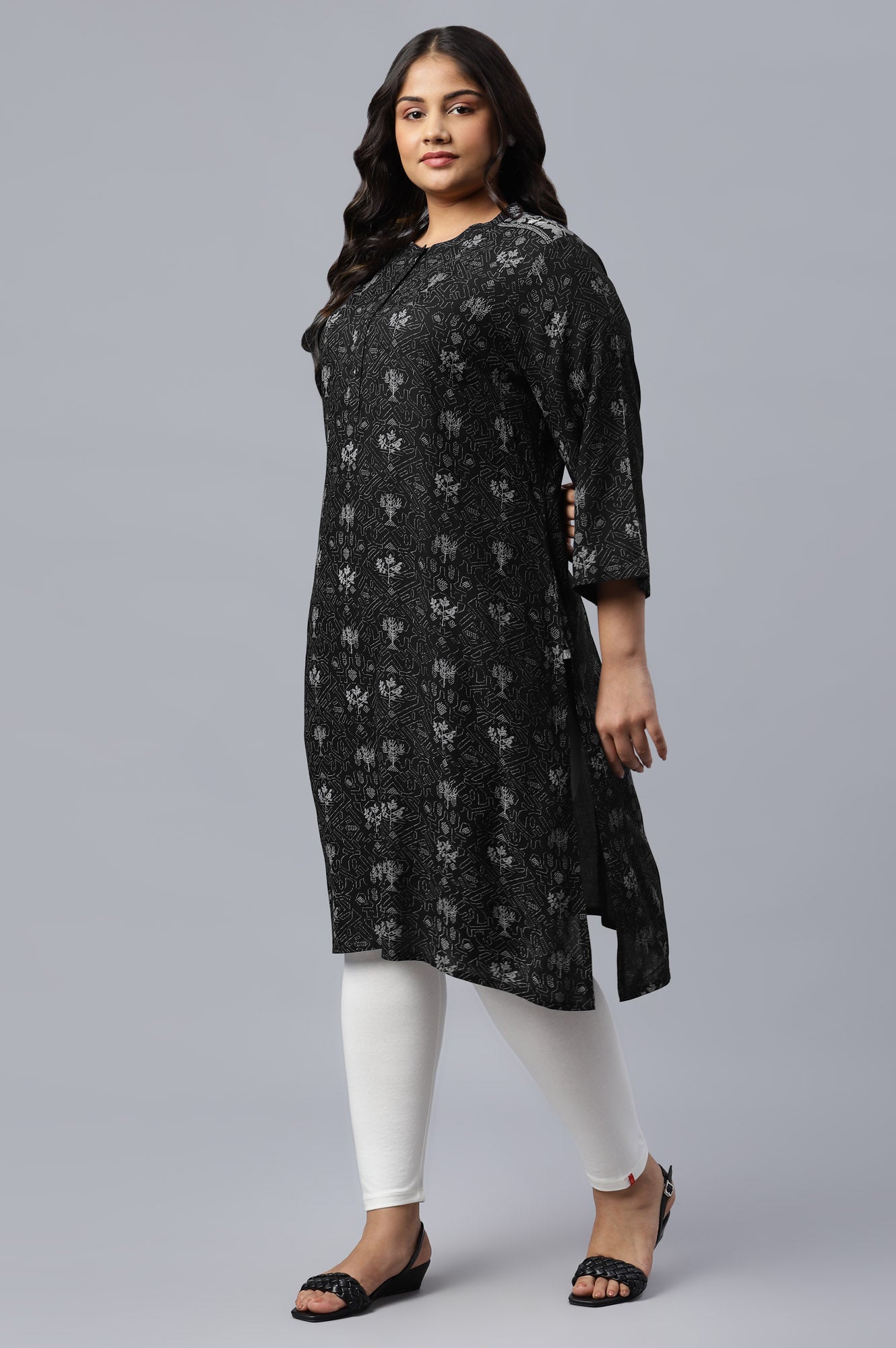 https://cdn.shopify.com/s/files/1/0722/3148/5636/files/22AUW18106G-118634_3_3a6a2da4-d5ce-4e06-acdf-4f511d702ed7.jpg?v=1772276791