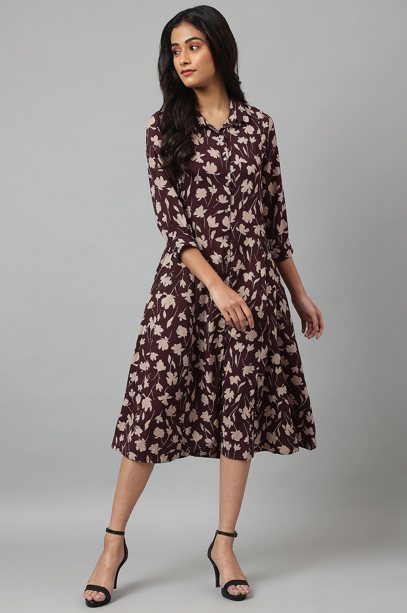 https://cdn.shopify.com/s/files/1/0722/3148/5636/files/22AUW18375-810305_1.jpg?v=1760599559