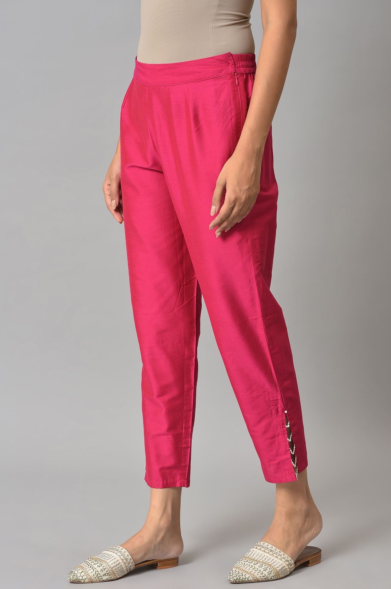 https://cdn.shopify.com/s/files/1/0722/3148/5636/files/22AUW62161-218563_3_07d8c8d7-ae93-45b2-a773-636fc2ae1f7d.jpg?v=1760495567