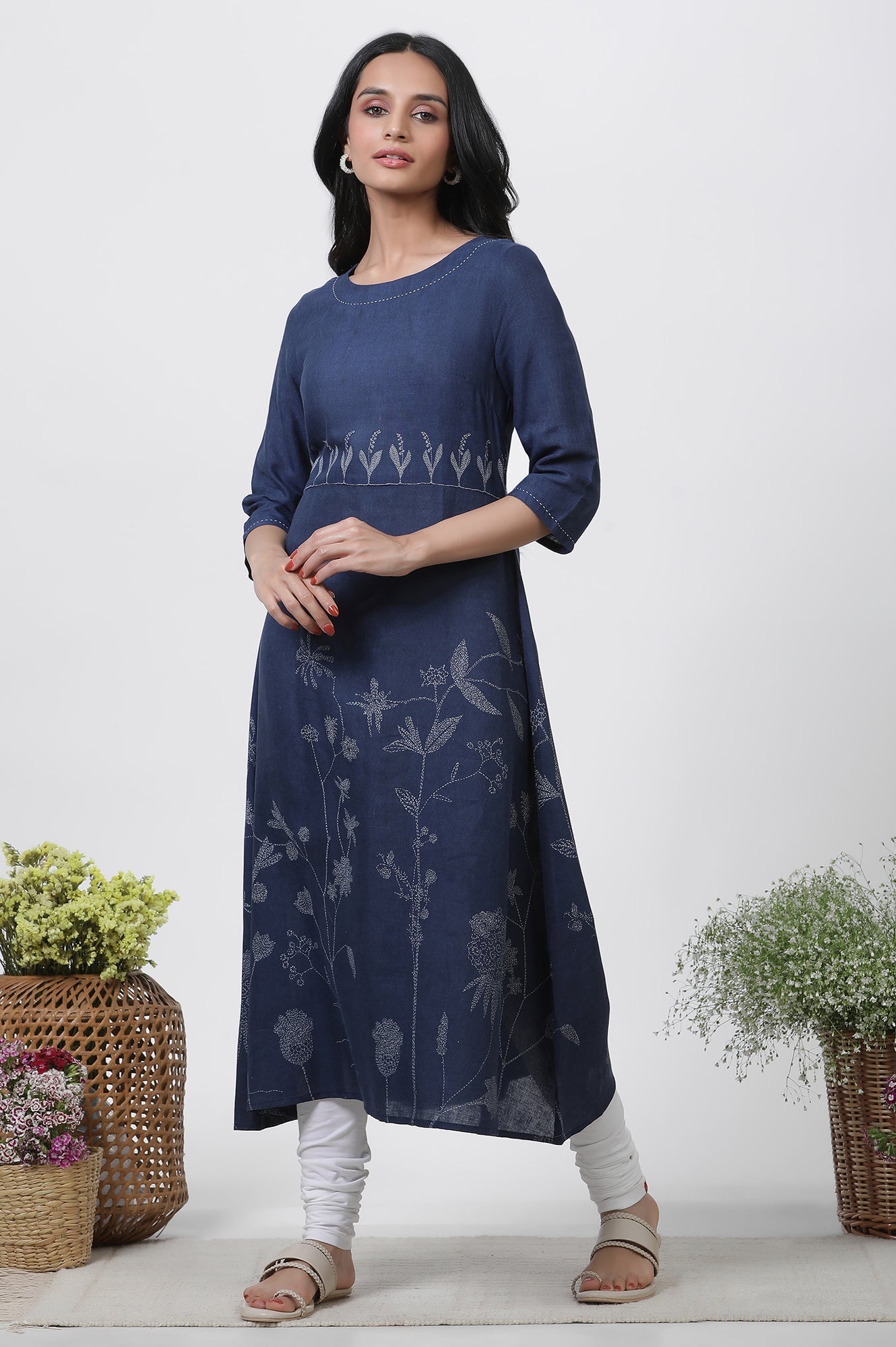 https://cdn.shopify.com/s/files/1/0722/3148/5636/files/22AUWS18087-118625_3_4a9e3dc9-ba4b-4e5b-9ba8-07de7dfaf961.jpg?v=1760608829
