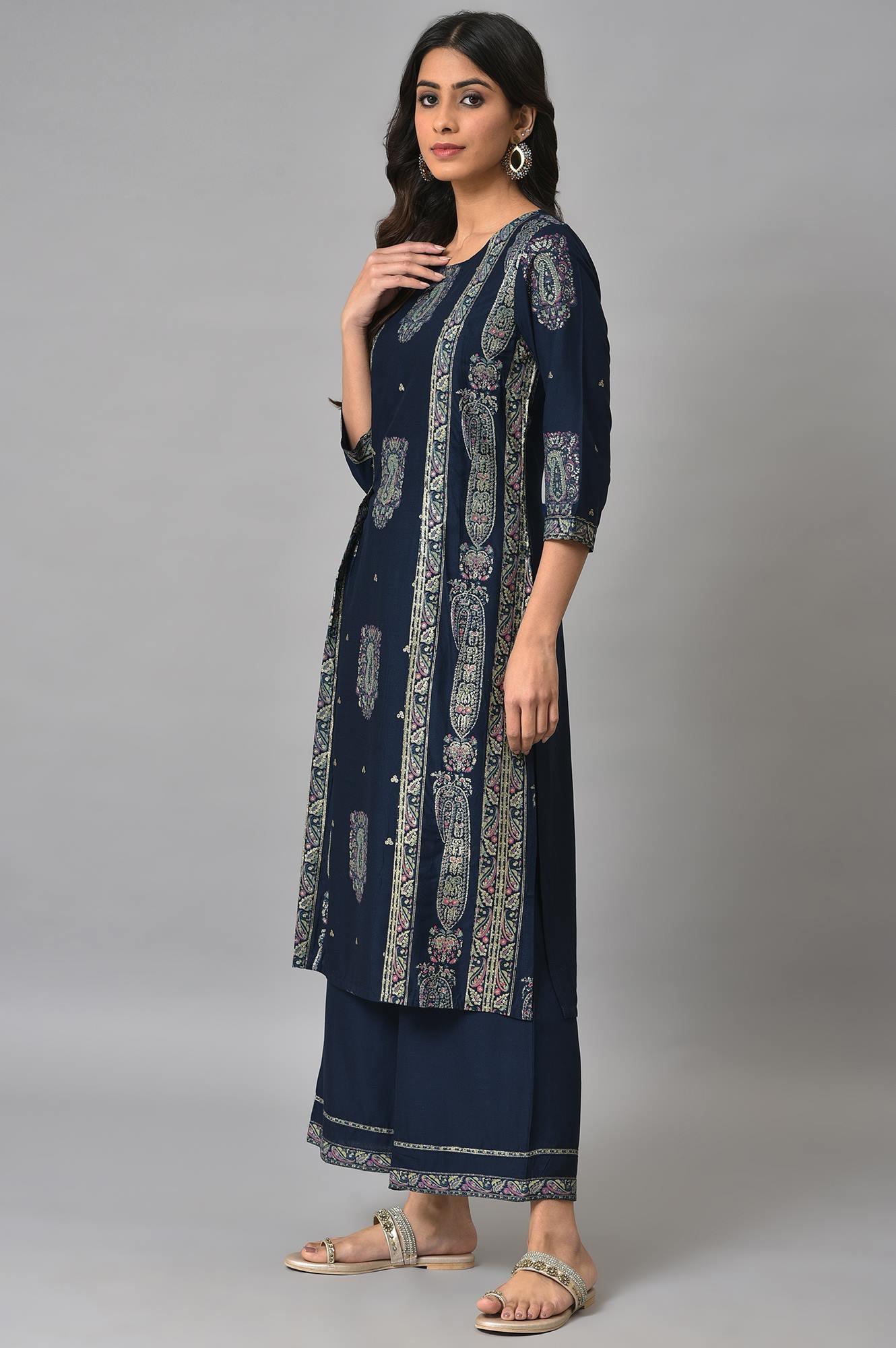 https://cdn.shopify.com/s/files/1/0722/3148/5636/files/22AUWS18253-119019_3_29a7b166-e00c-4e7d-b7b2-94dde52737d2.jpg?v=1760599756