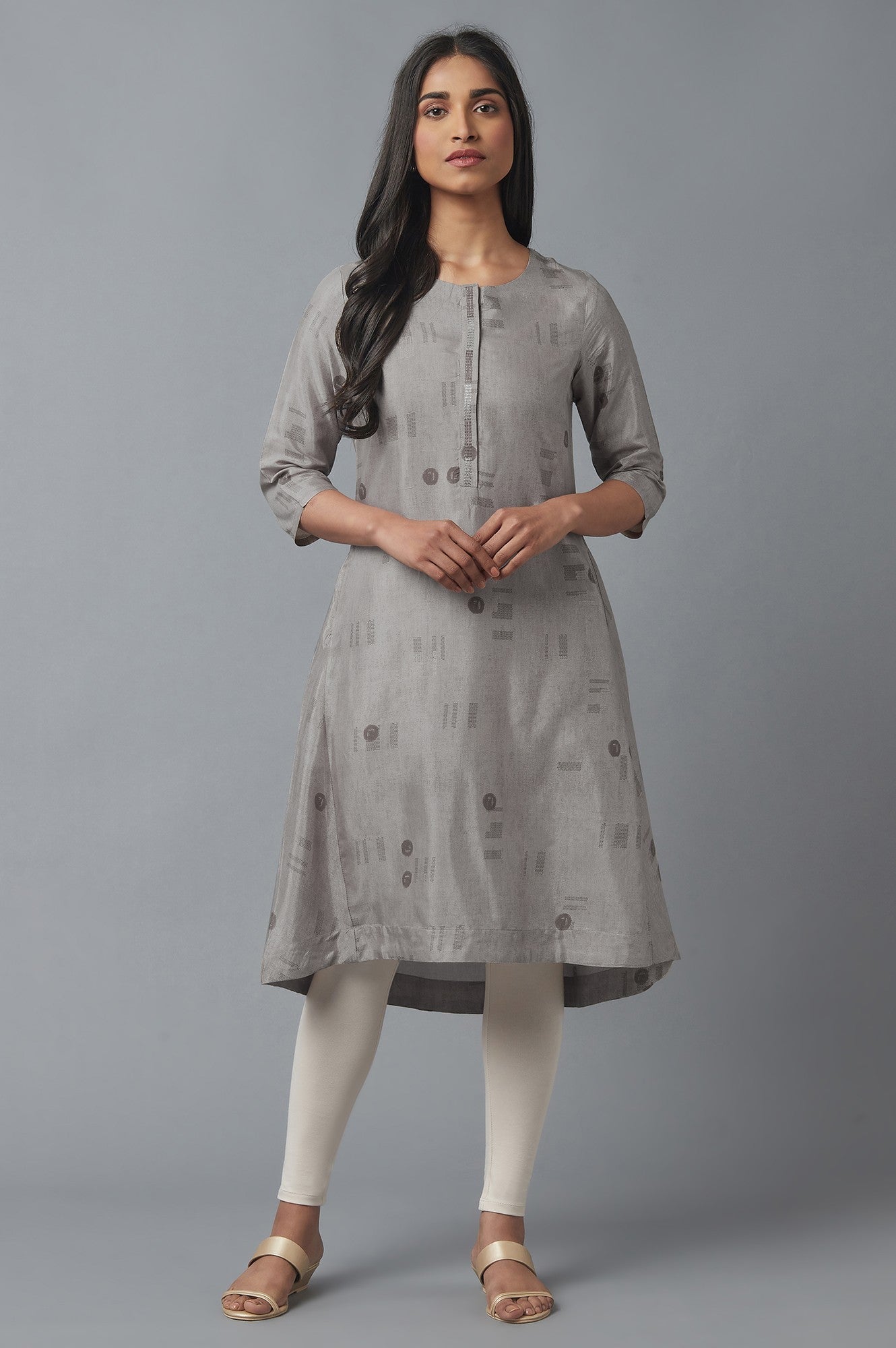 https://cdn.shopify.com/s/files/1/0722/3148/5636/files/22FEW17279-116739_1_63affeeb-7ff4-4f6e-bd29-89e20aeb8347.jpg?v=1760480137