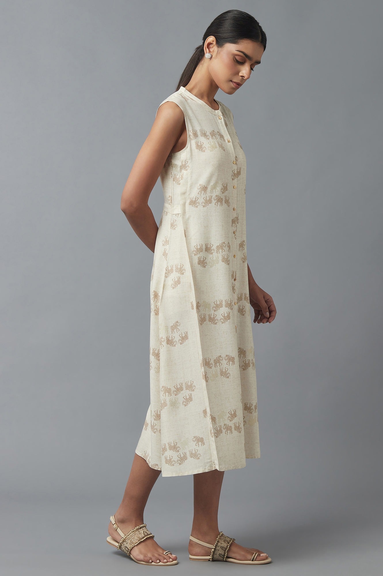https://cdn.shopify.com/s/files/1/0722/3148/5636/files/22FEW17281-116741_4_f2714b41-d1a6-4c43-b69b-97bbd2b533bf.jpg?v=1760477042