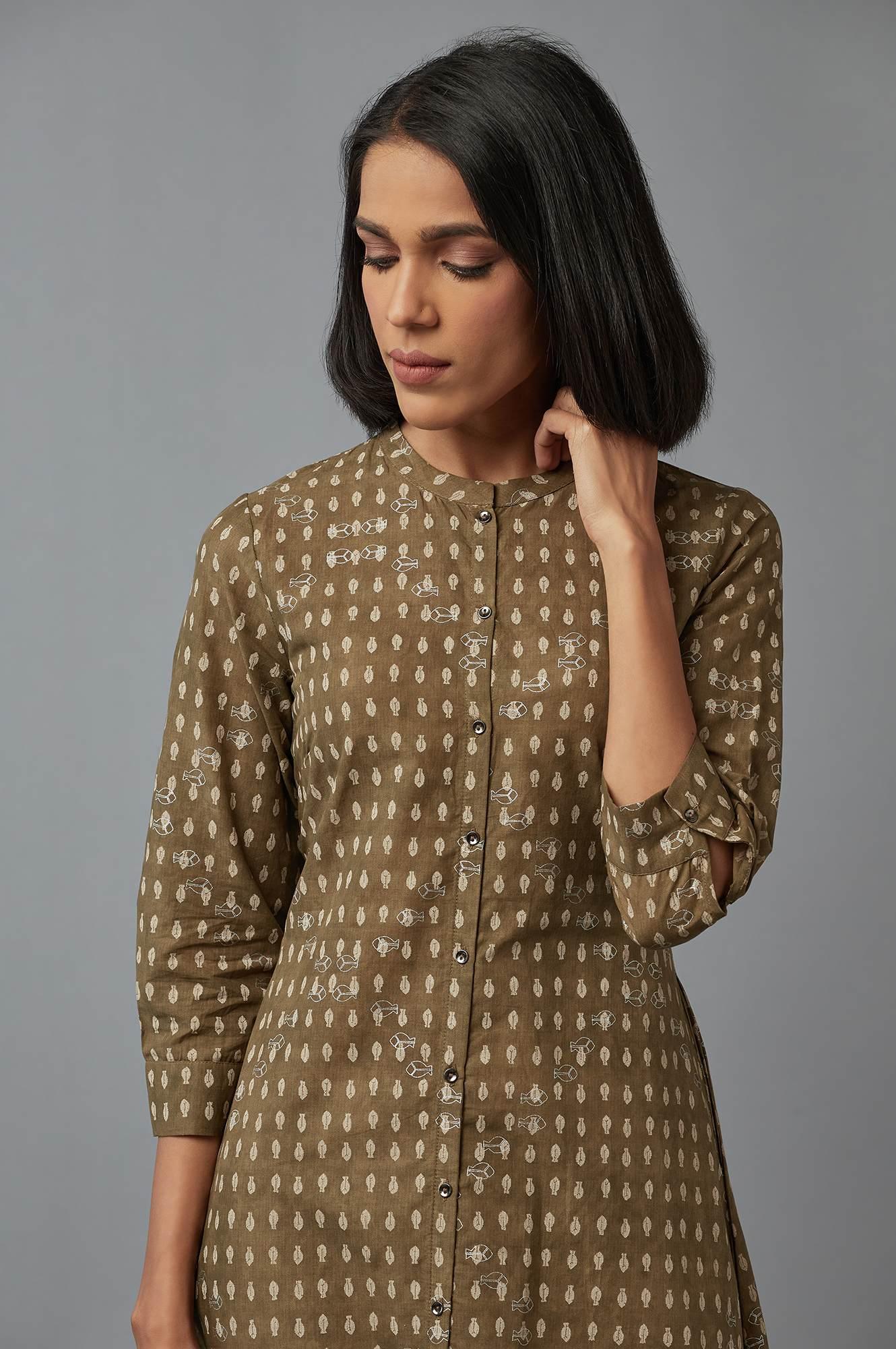 https://cdn.shopify.com/s/files/1/0722/3148/5636/files/22FEW17292-116743_6_4d6ce20b-517a-4eff-a4c3-0b0cb53b2ac2.jpg?v=1760458384