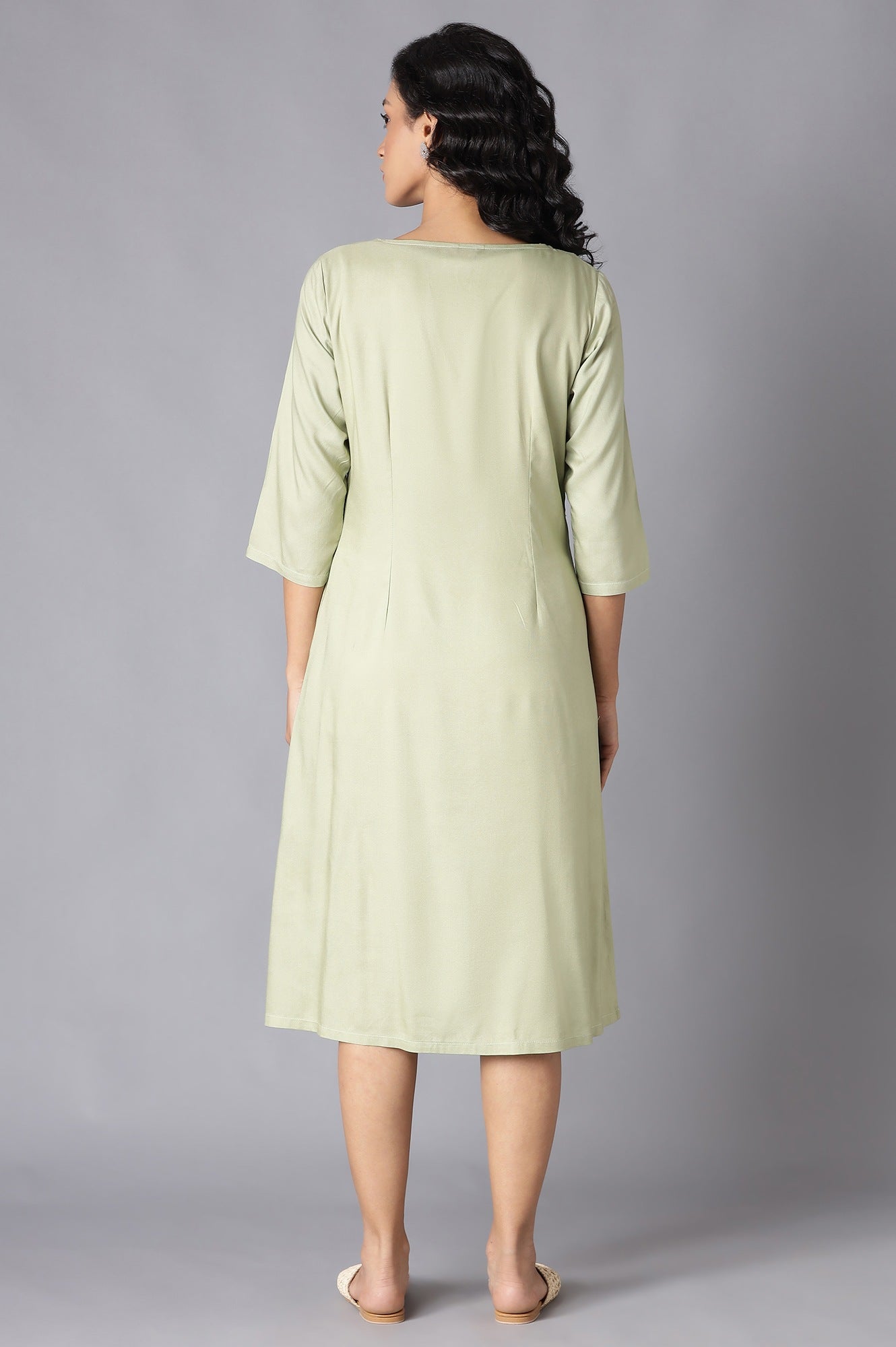 https://cdn.shopify.com/s/files/1/0722/3148/5636/files/22FEW17332-312251_2_b72811f6-e613-465b-927f-380154ccfcdc.jpg?v=1760479594