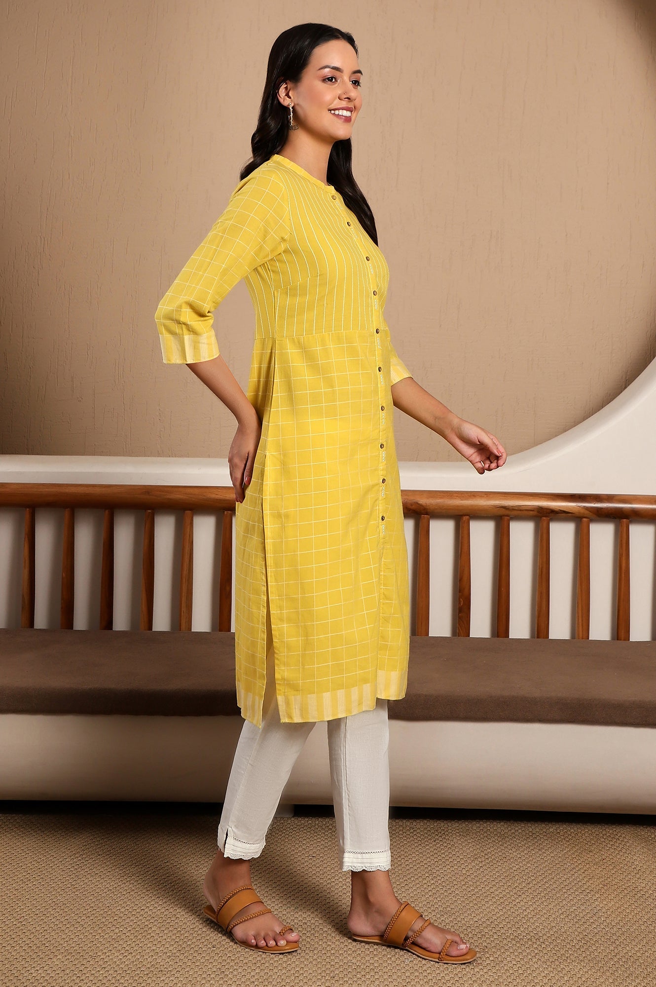 https://cdn.shopify.com/s/files/1/0722/3148/5636/files/22FEW17497-312197_6_8a724f11-70b7-4e32-abaf-b51a89d1b4ac.jpg?v=1760466297