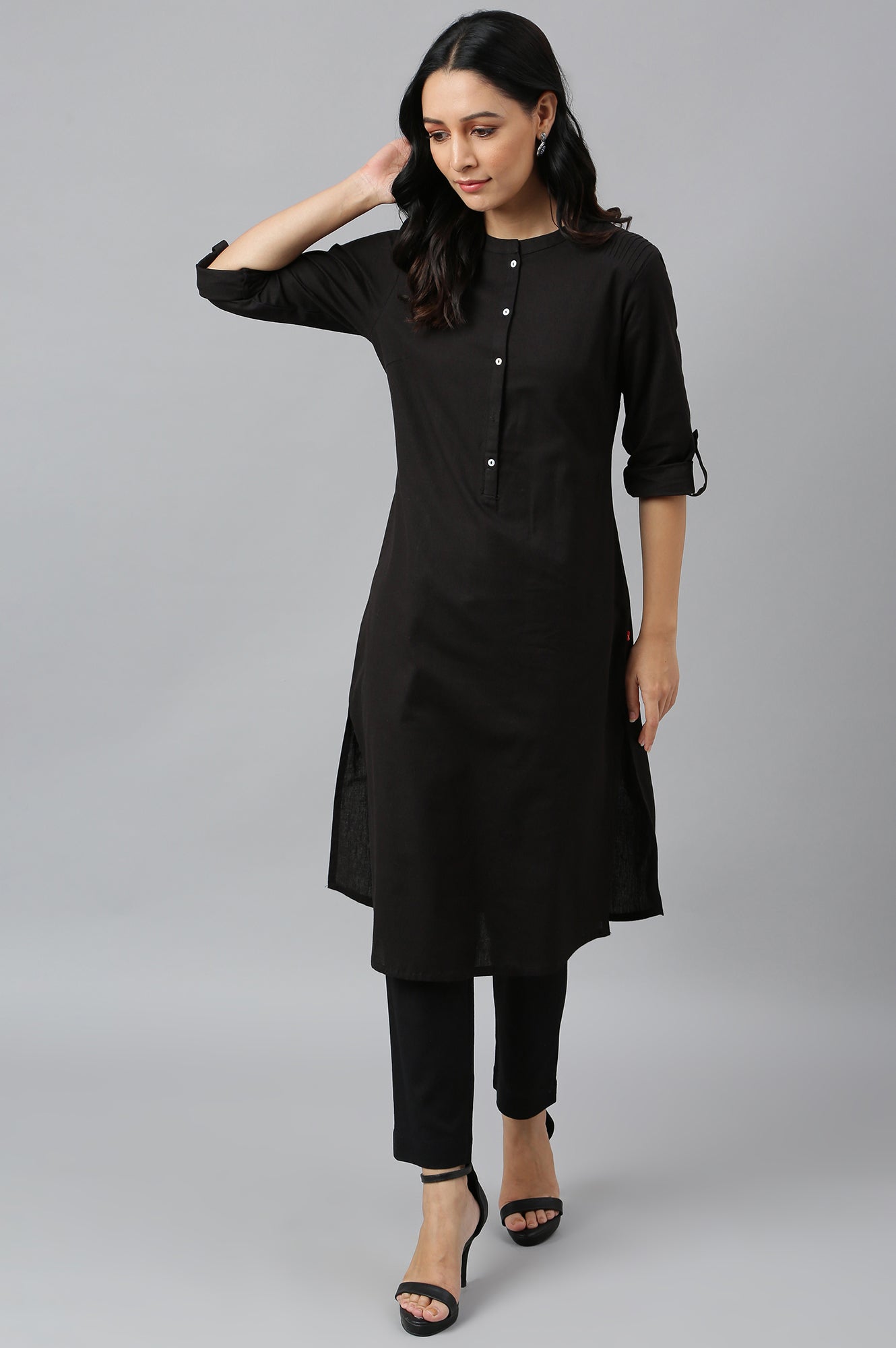 https://cdn.shopify.com/s/files/1/0722/3148/5636/files/22FEW18810-211540_1_452fef60-e0c1-47da-943f-a913b1bf7ac3.jpg?v=1772276842